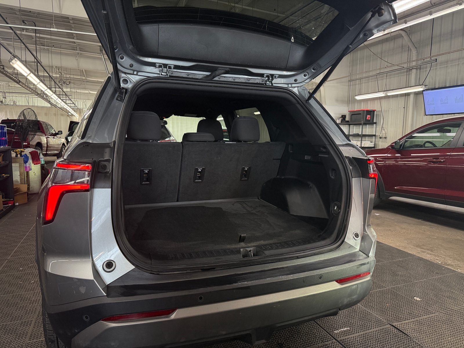 Thumbnail: 2025 Chevrolet Equinox - 7