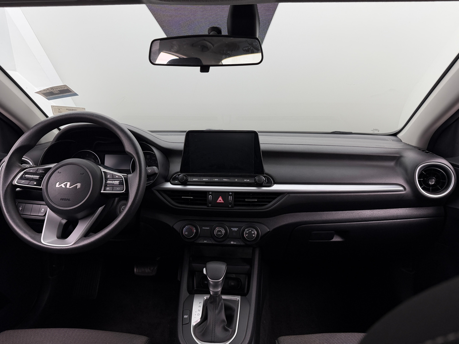 Thumbnail: 2024 Kia Forte - 3