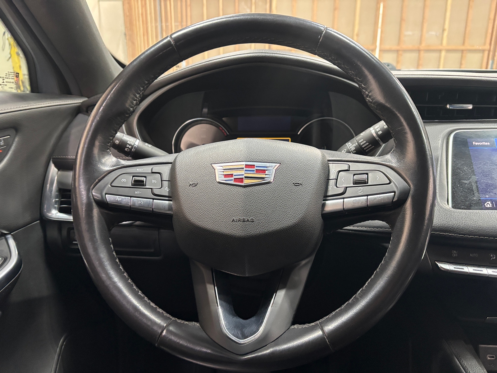 Thumbnail: 2023 Cadillac XT4 - 4
