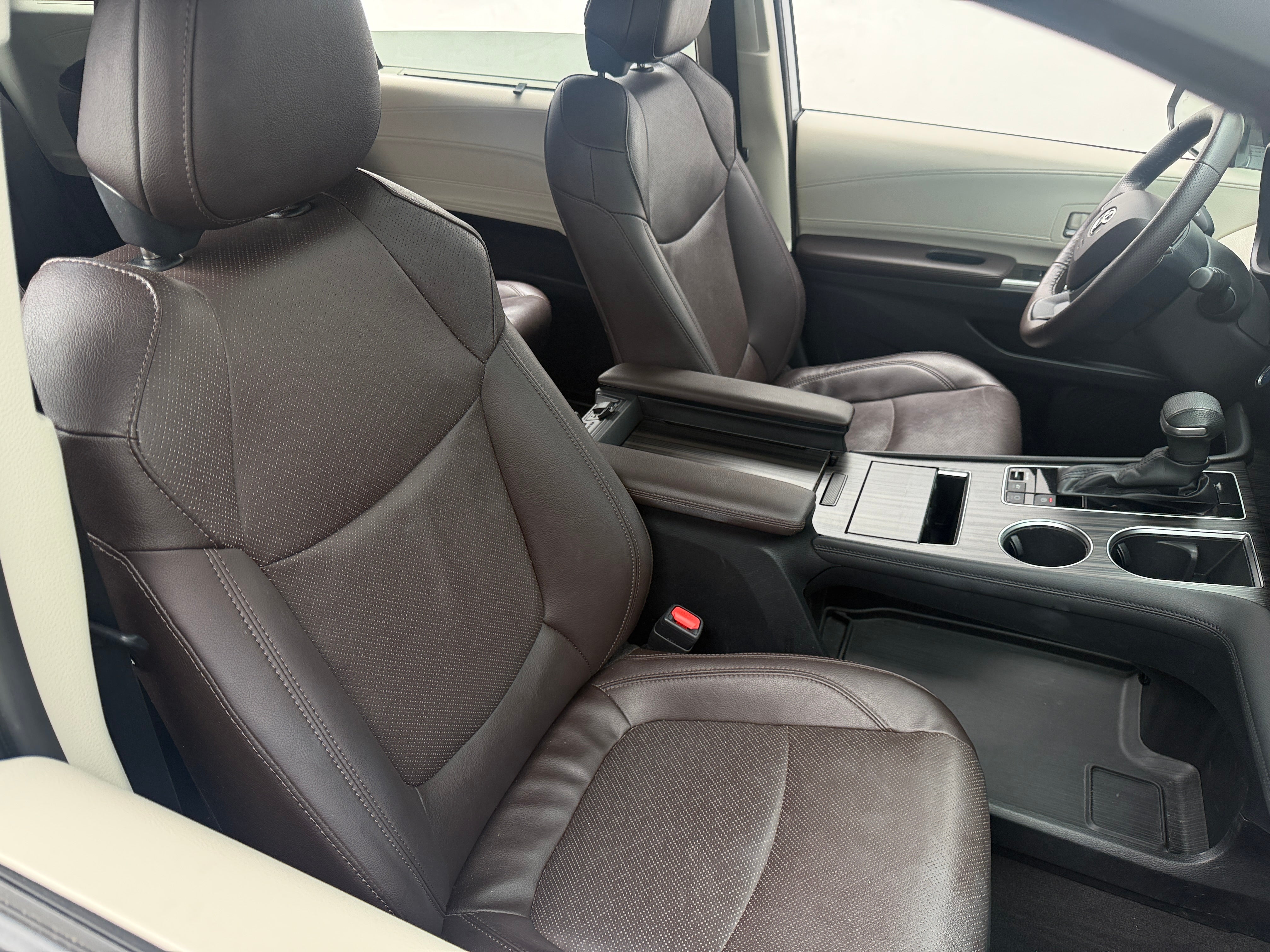 2021 Toyota Sienna Platinum