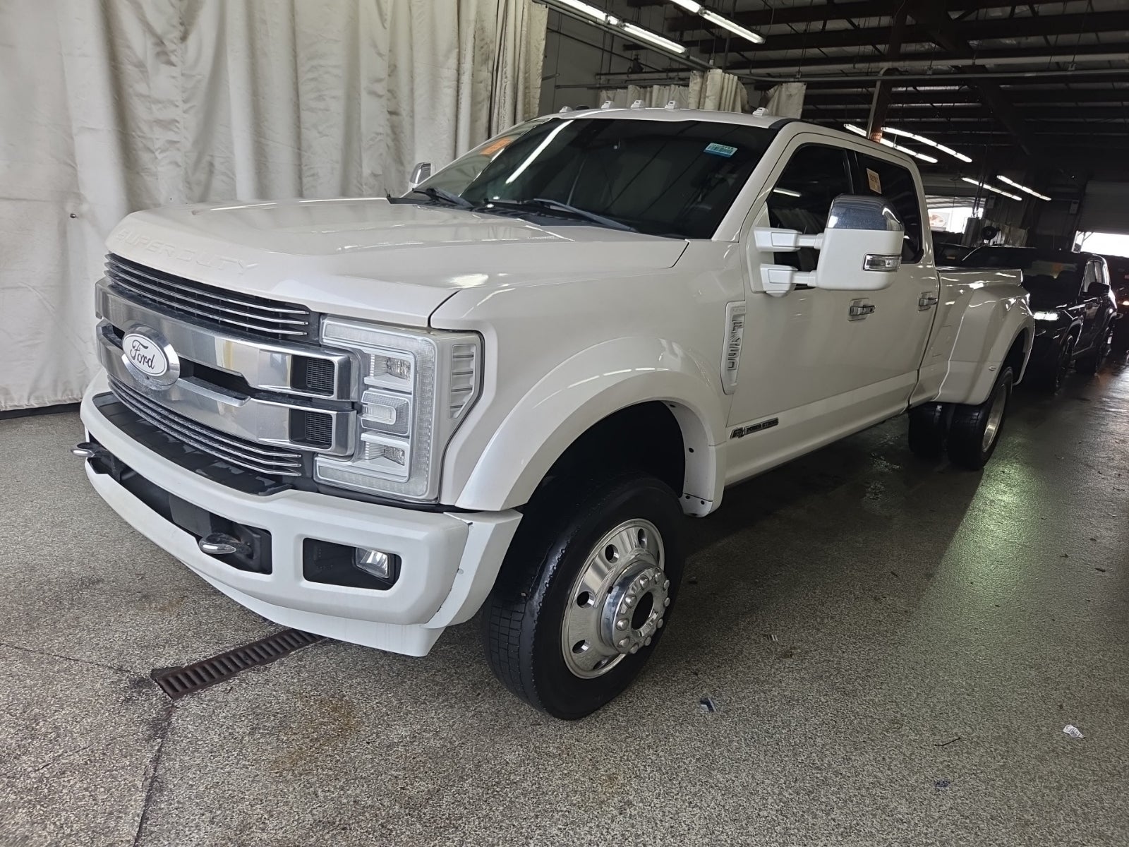 2018 Ford F-450 Platinum 4WD Crew Cab 8' Box