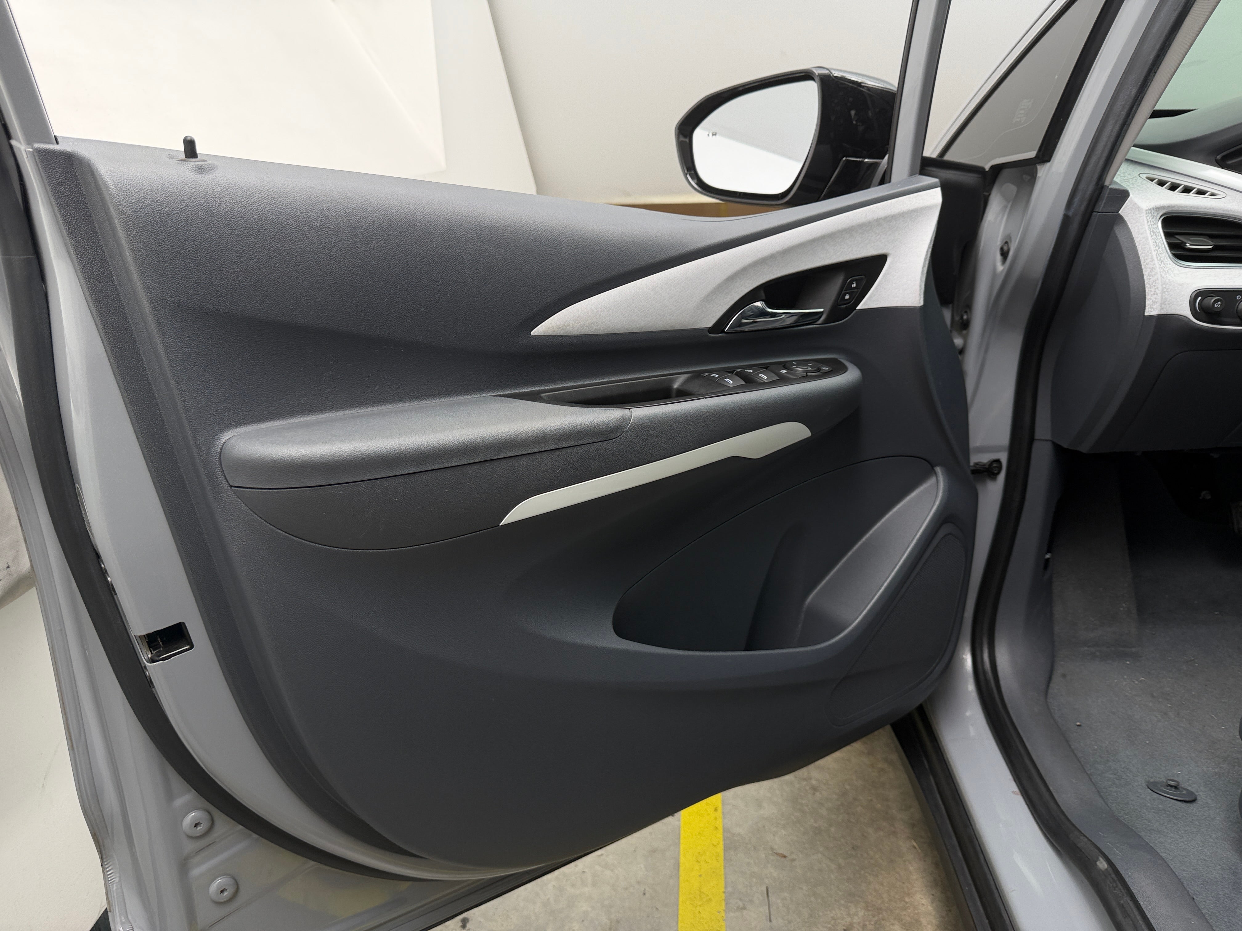 Used 2021 Chevrolet Bolt EV Premier with VIN 1G1FZ6S06M4112454 for sale in Auburn, WA