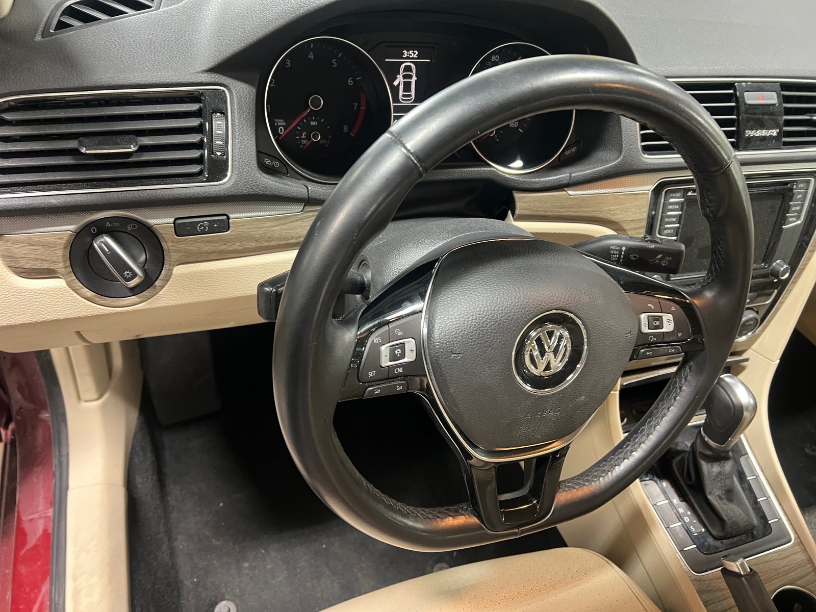Thumbnail: 2018 Volkswagen Passat - 4