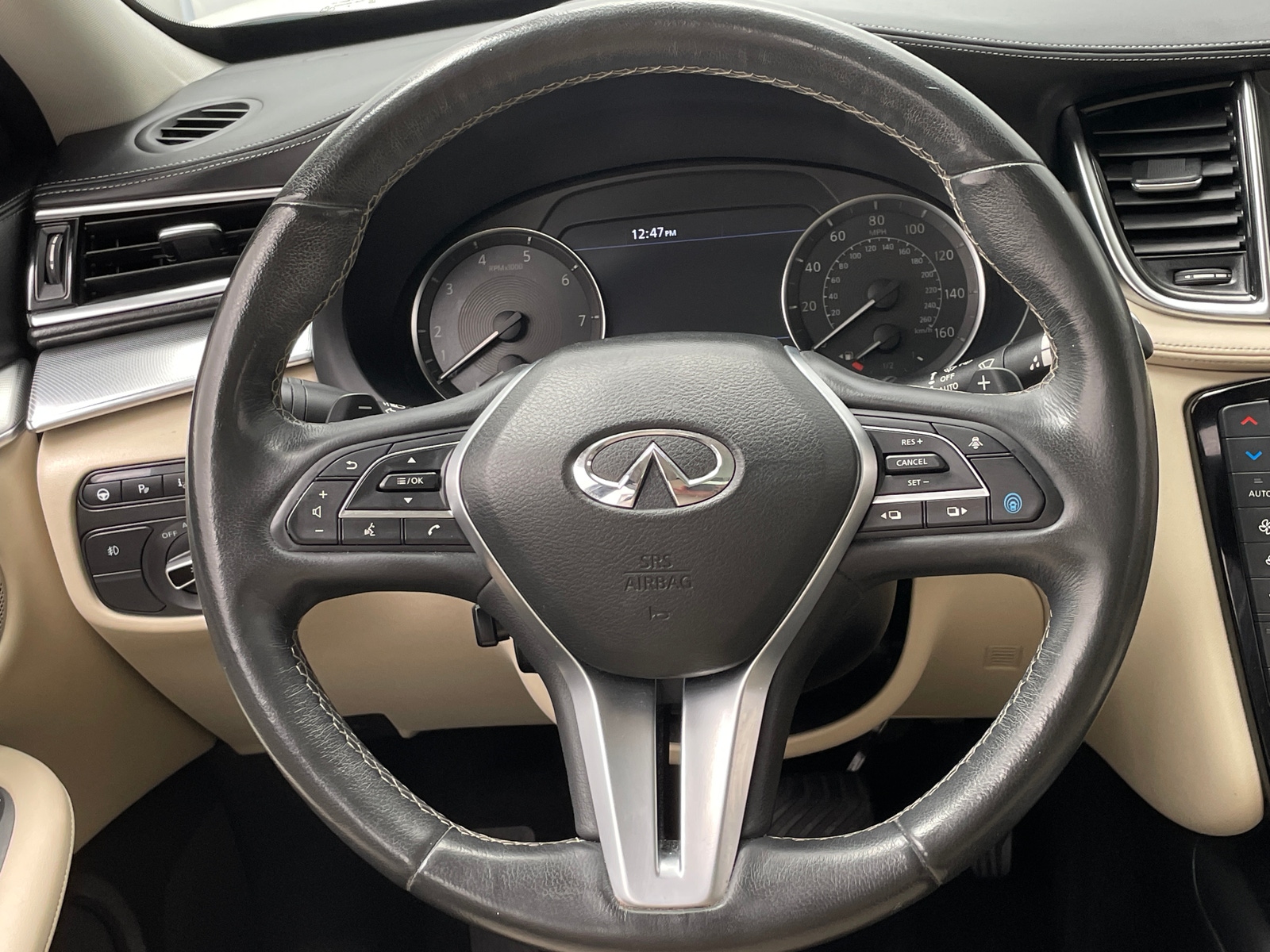 Thumbnail: 2019 INFINITI QX50 - 4