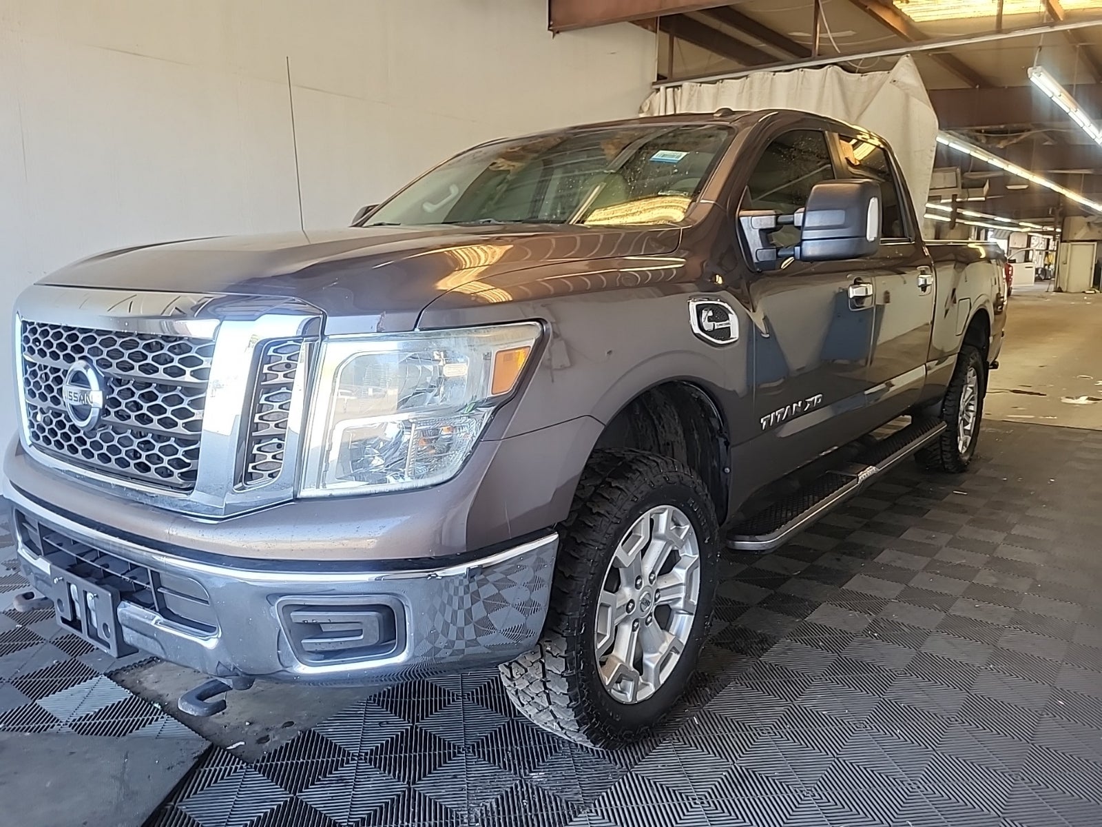 2016 Nissan Titan XD 4WD Crew Cab SV Diesel
