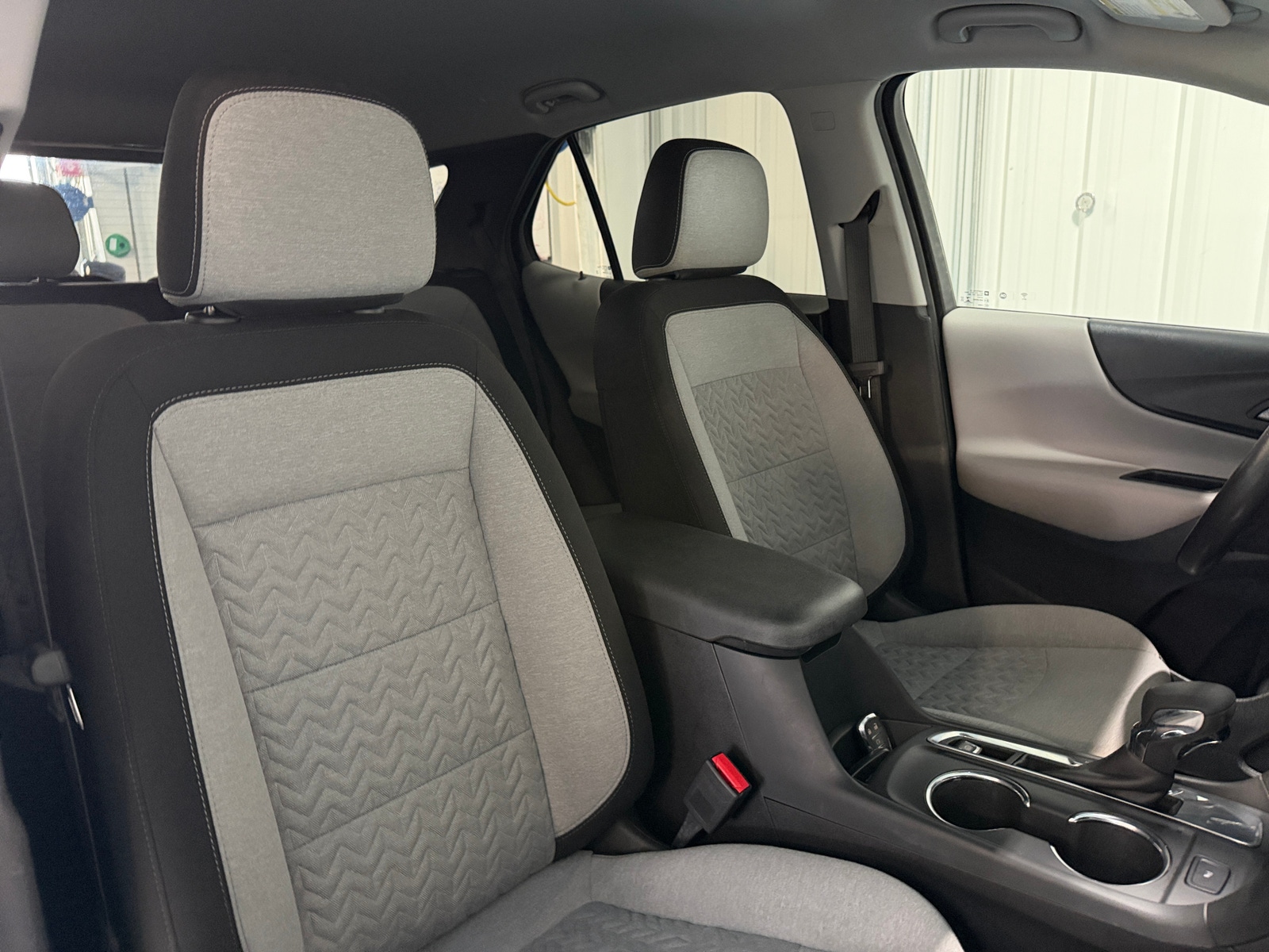 Thumbnail: 2022 Chevrolet Equinox - 2