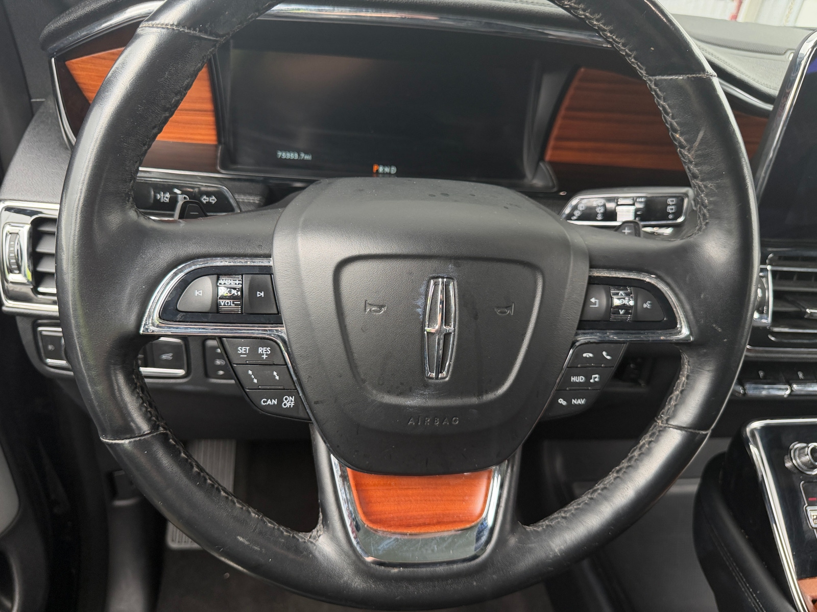 Thumbnail: 2019 Lincoln Navigator - 4