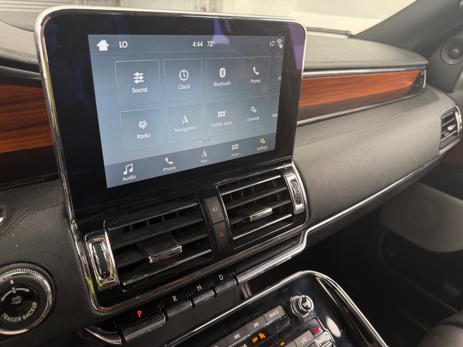Thumbnail: 2019 Lincoln Navigator - 3