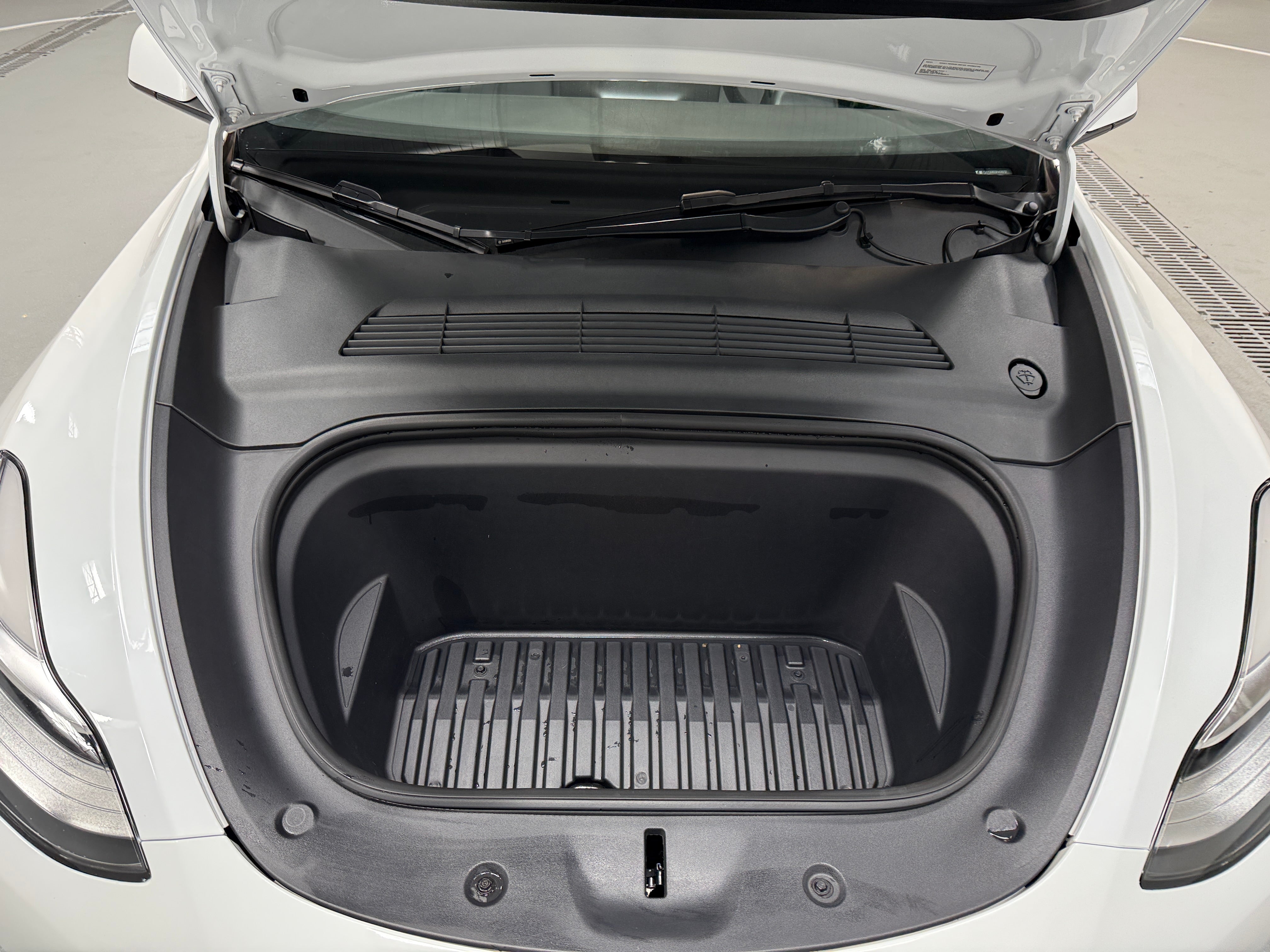 Used 2023 Tesla Model Y Long Range with VIN 7SAYGDEE3PA035721 for sale in Auburn, WA