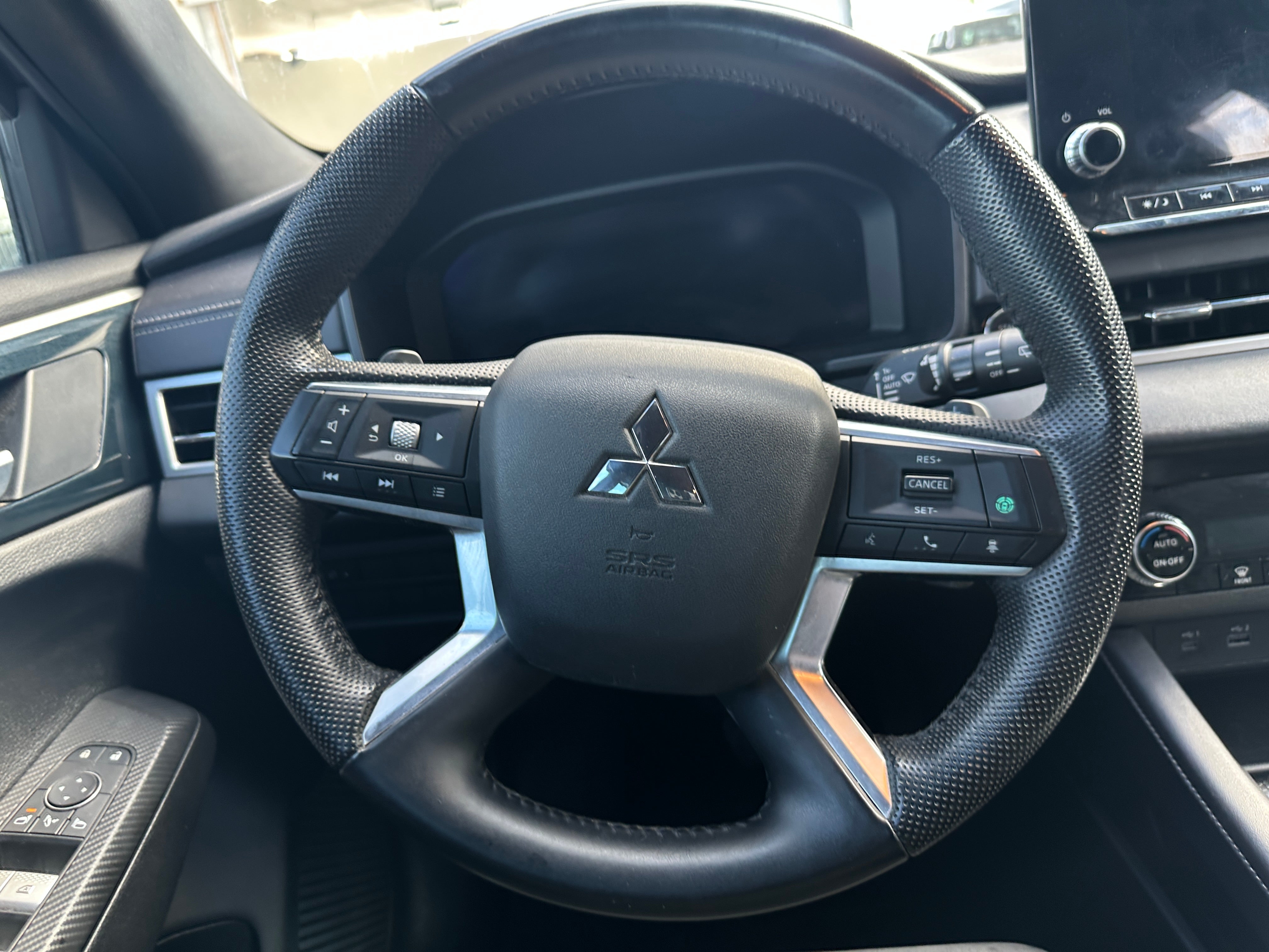 2023 Mitsubishi Outlander SE Black Edition
