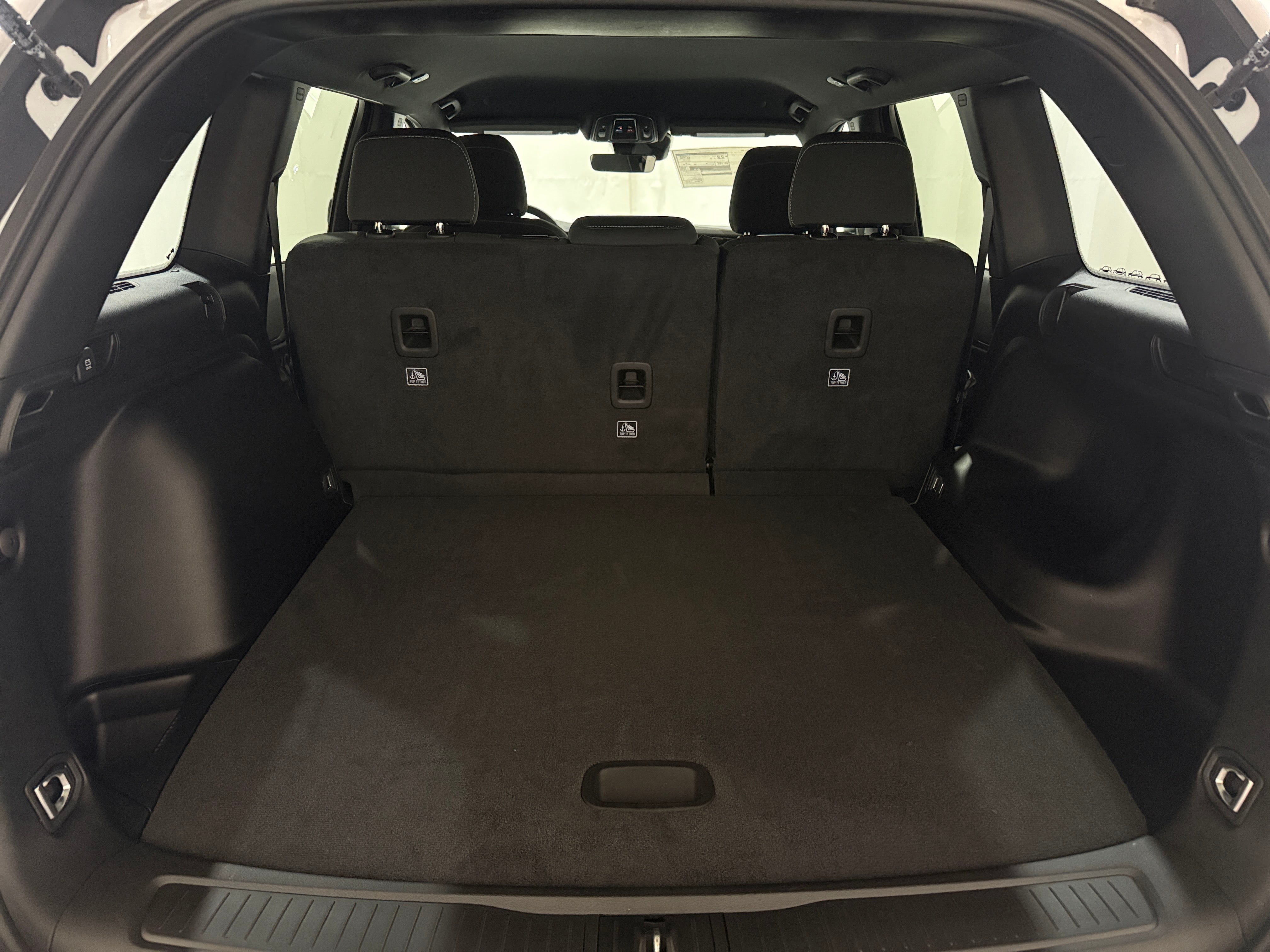 2027 Jeep Grand Cherokee
