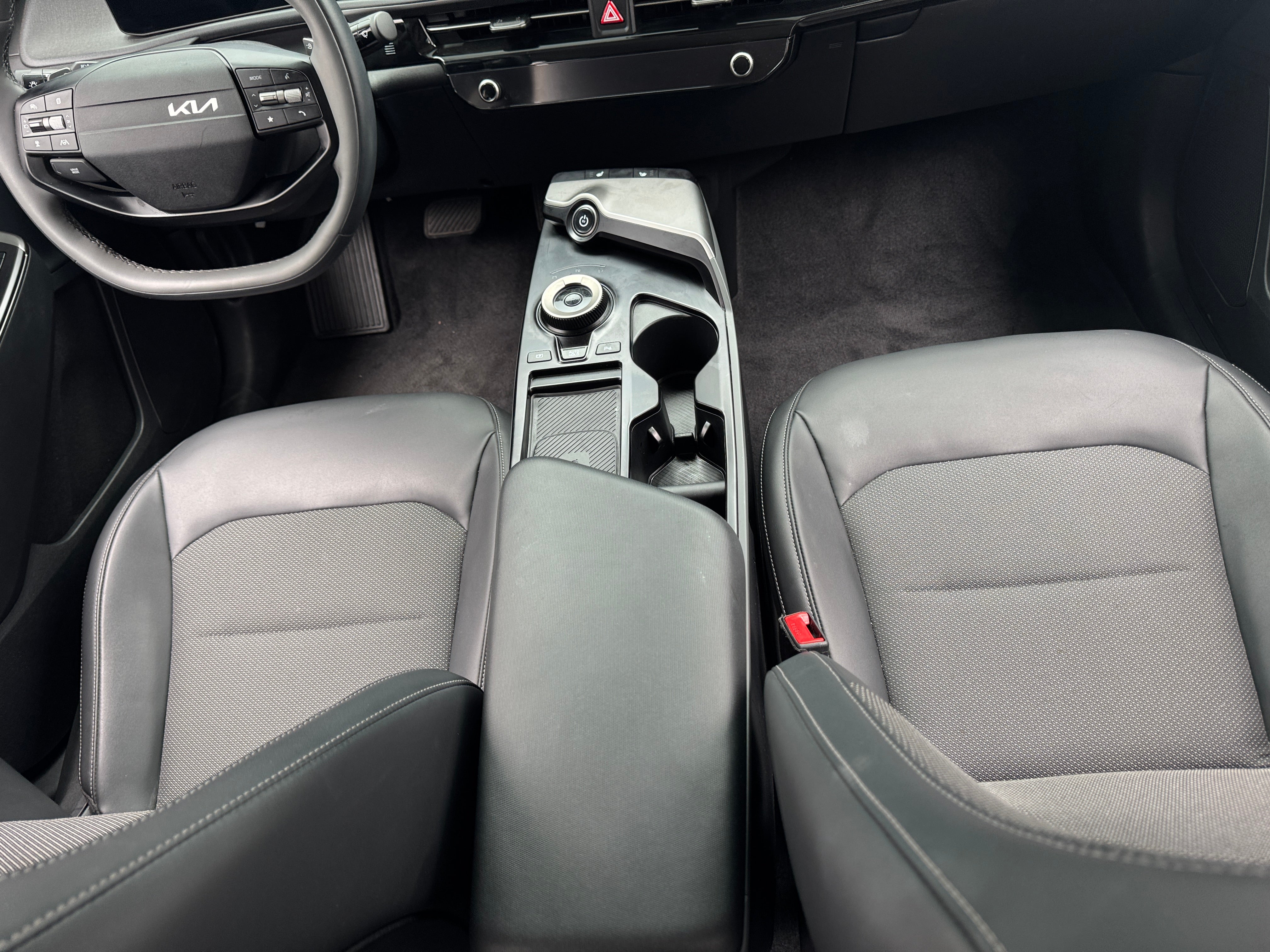 Used 2025 Kia EV6 Light L/R with VIN 5XYC34JA2SG003398 for sale in Auburn, WA