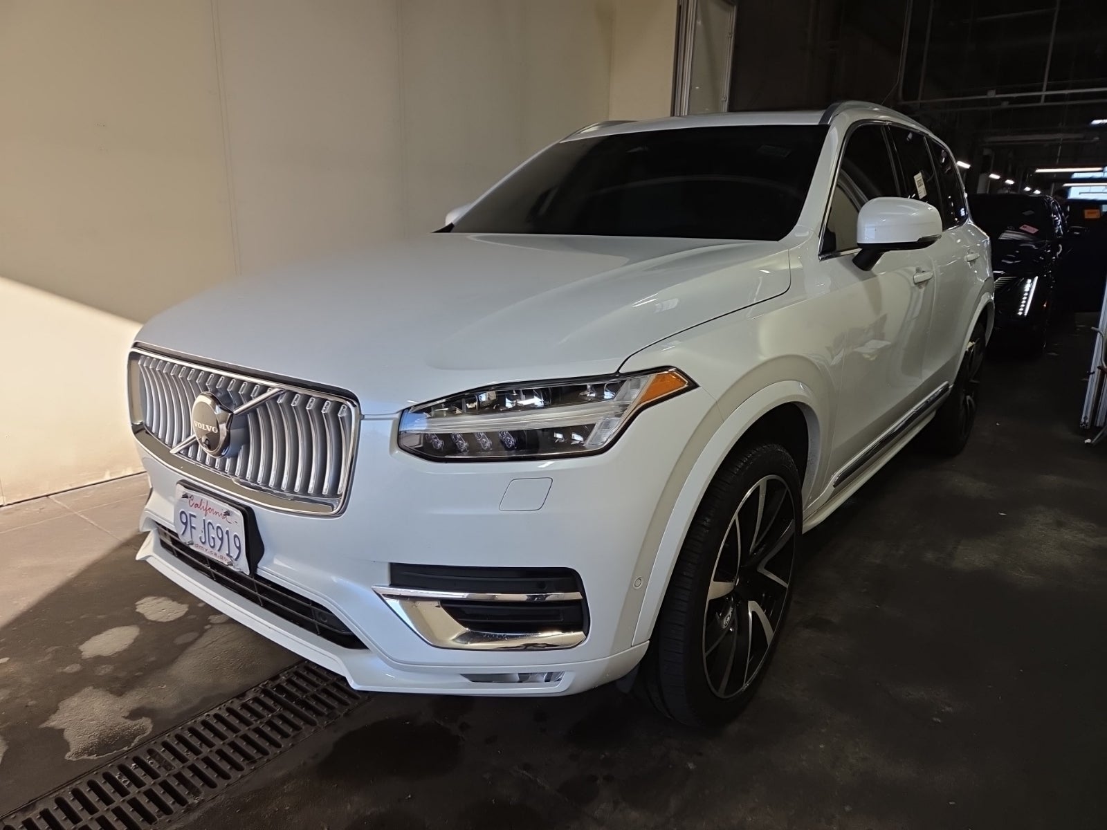 2024 Volvo XC90 Plus Bright Theme