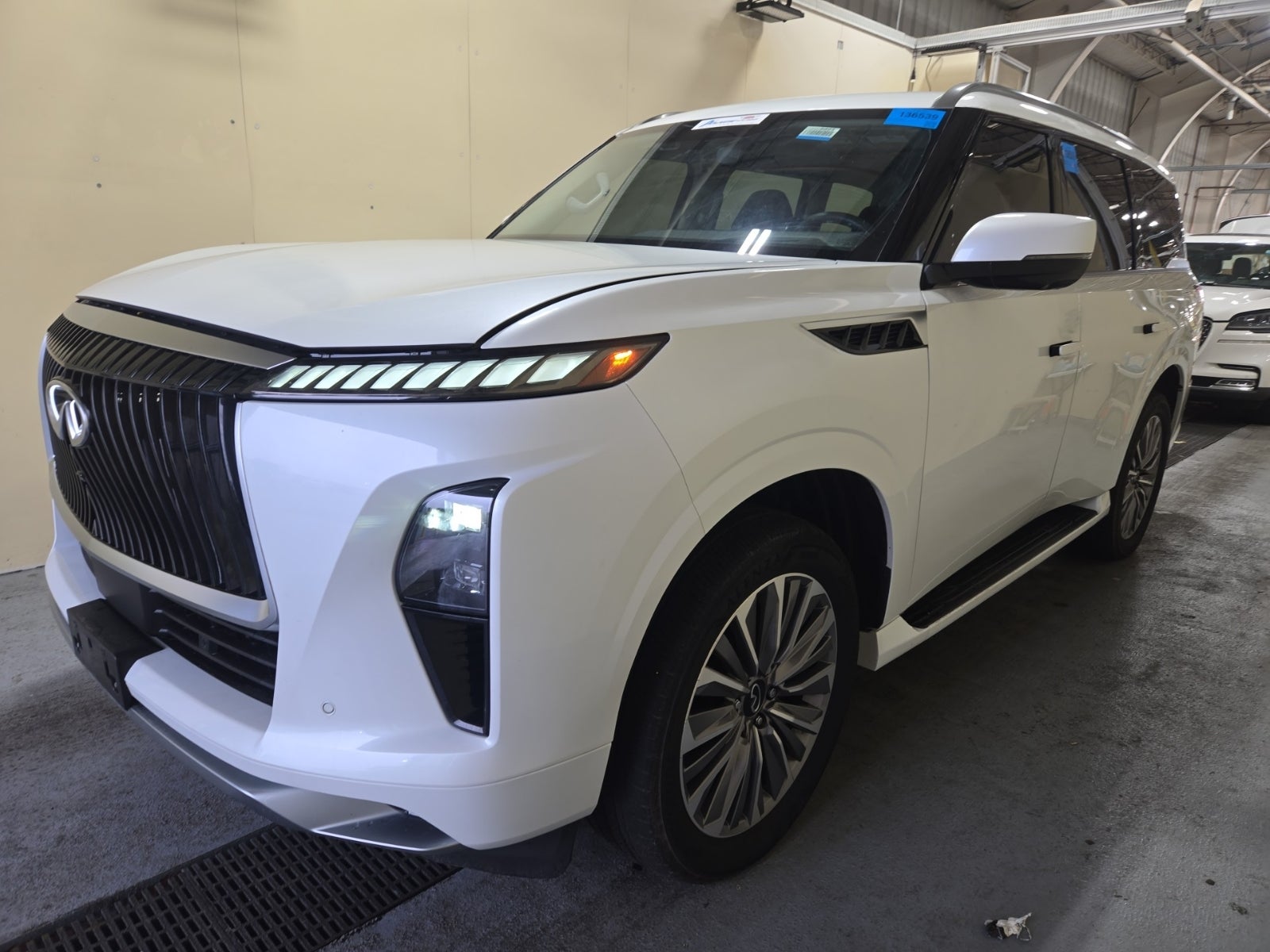 2025 Infiniti QX80 Sensory