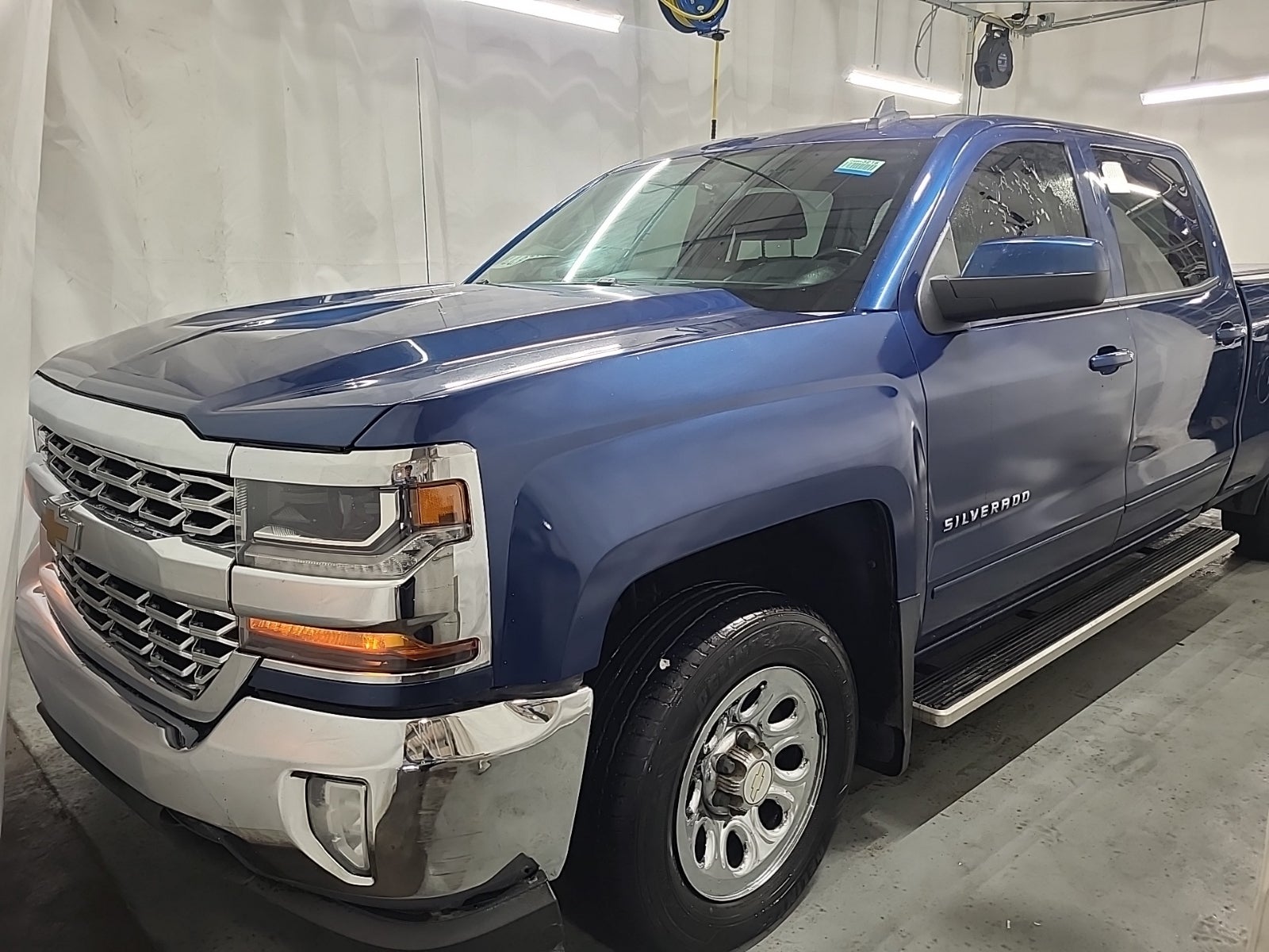 2017 Chevrolet Silverado 1500 4WD Crew Cab 153.0" LT W/1lt