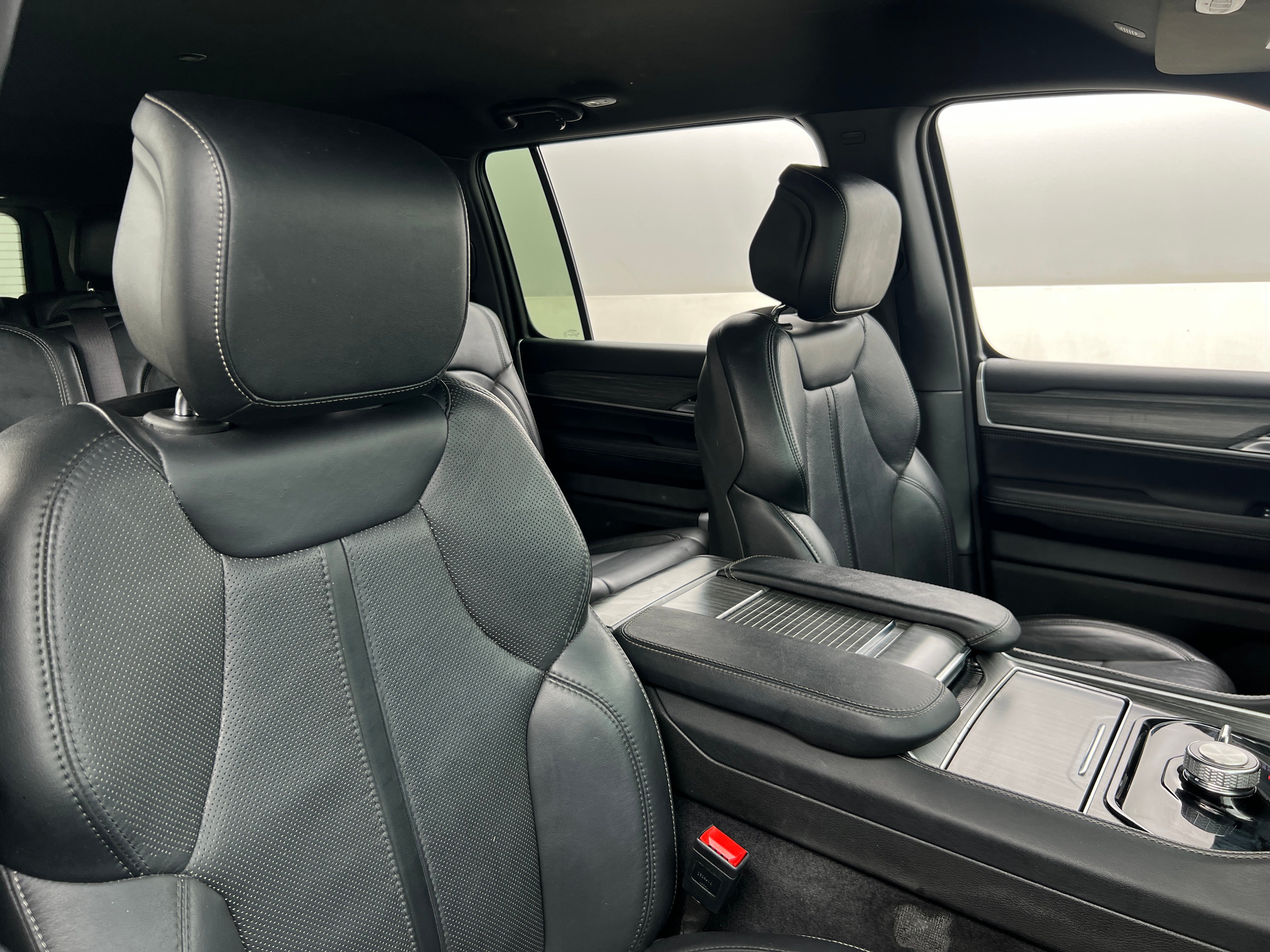 2024 Jeep Wagoneer L