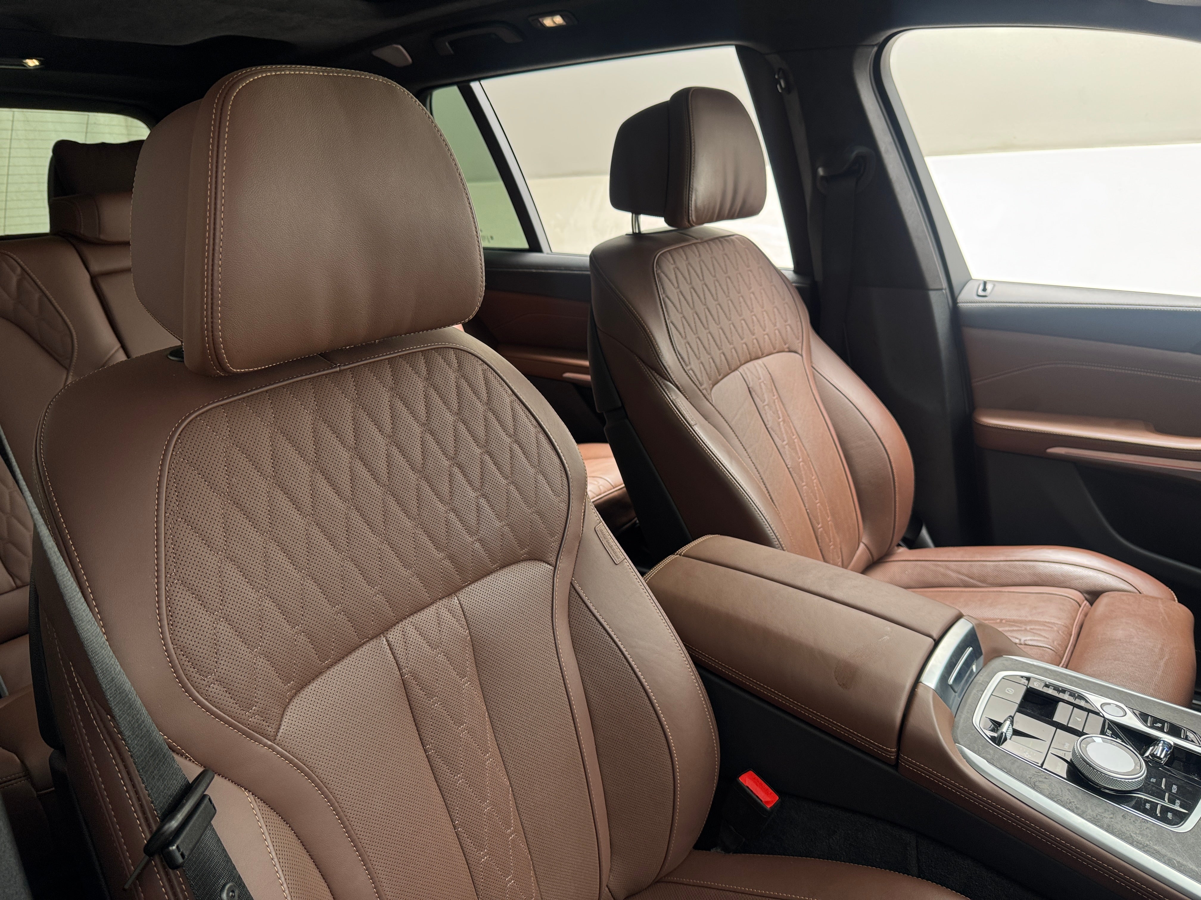 2025 BMW X7 M60i