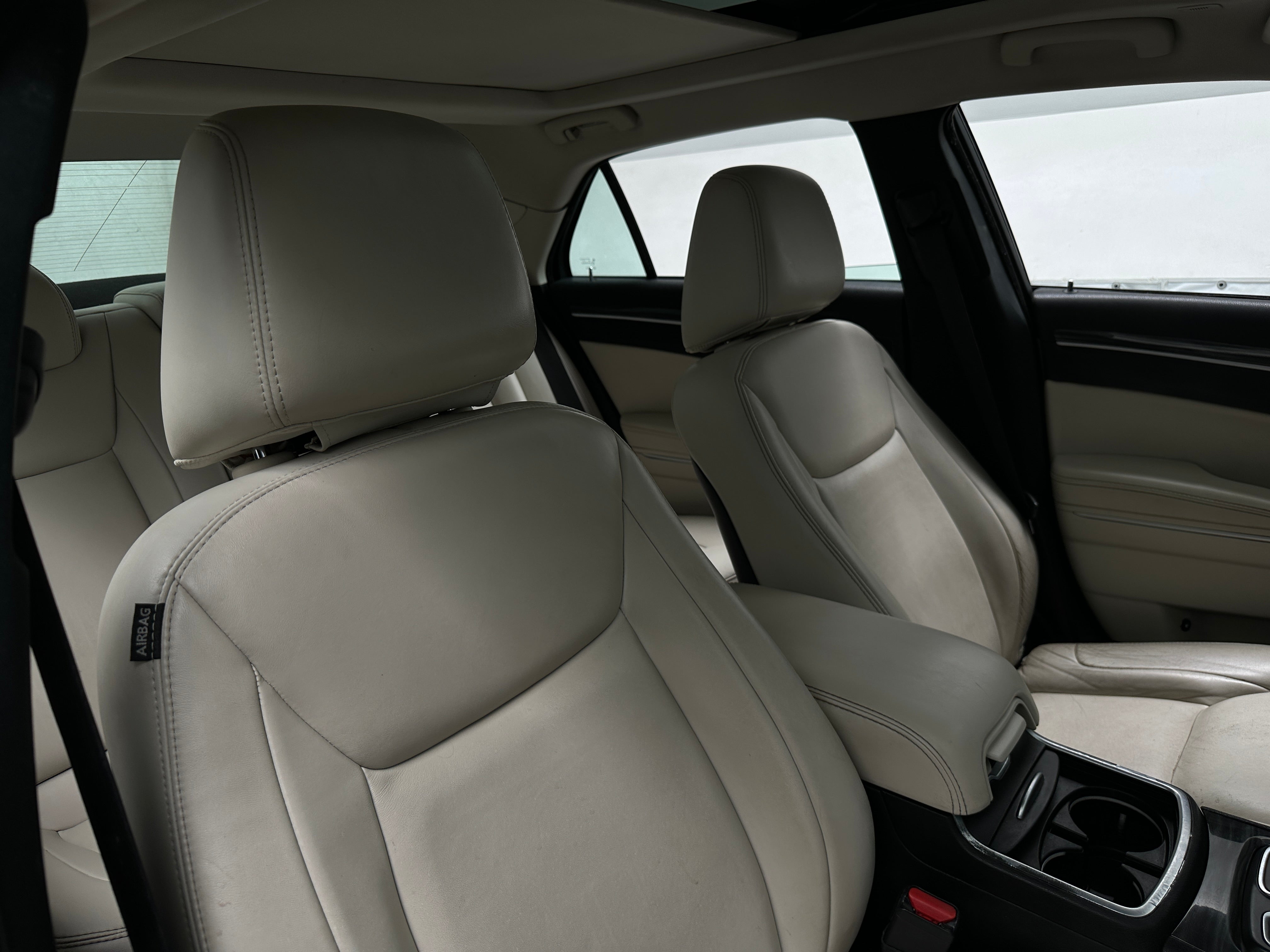 2022 Chrysler 300 Touring L