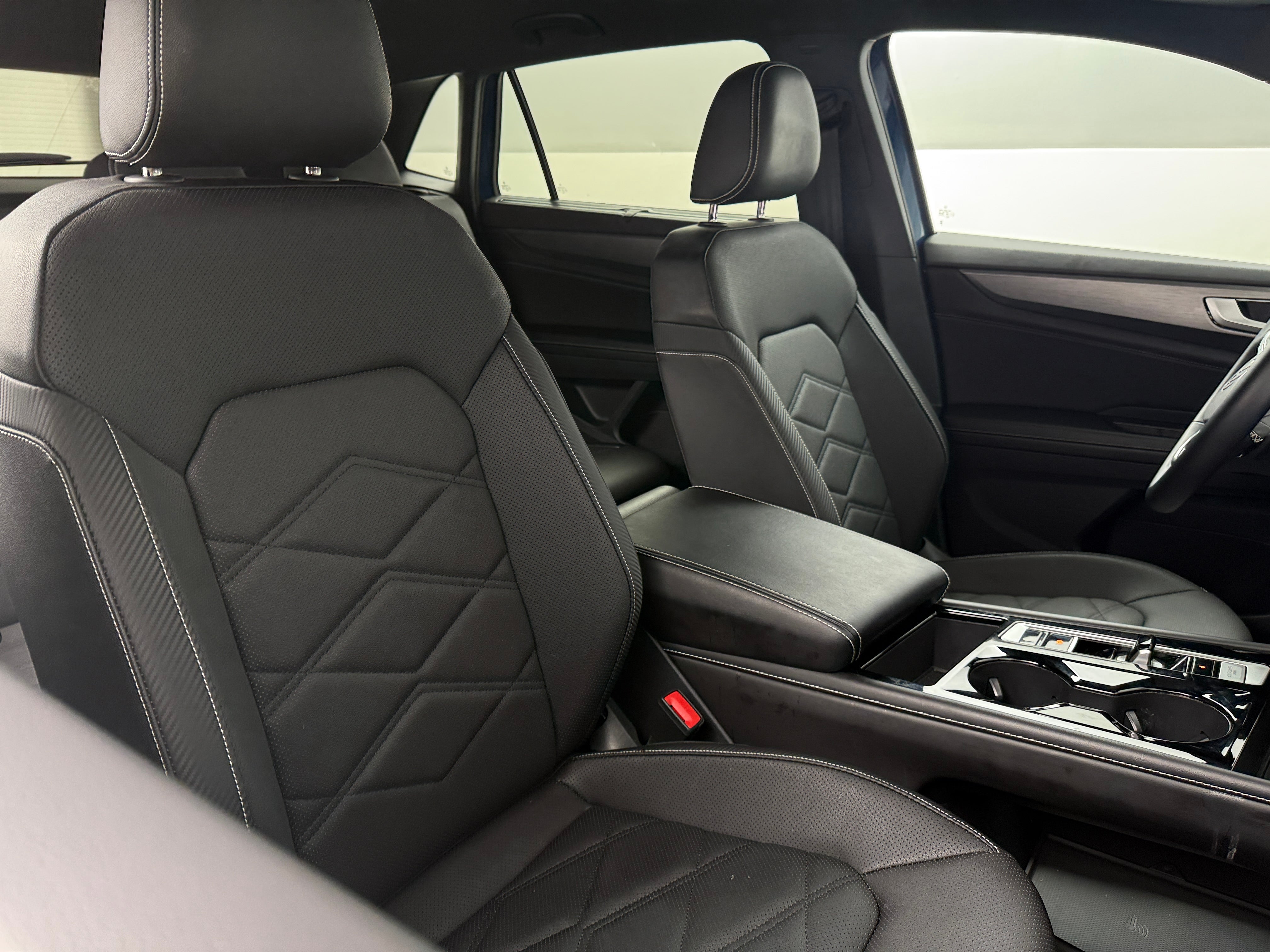 2026 Volkswagen Atlas Cross Sport SE w/Tech