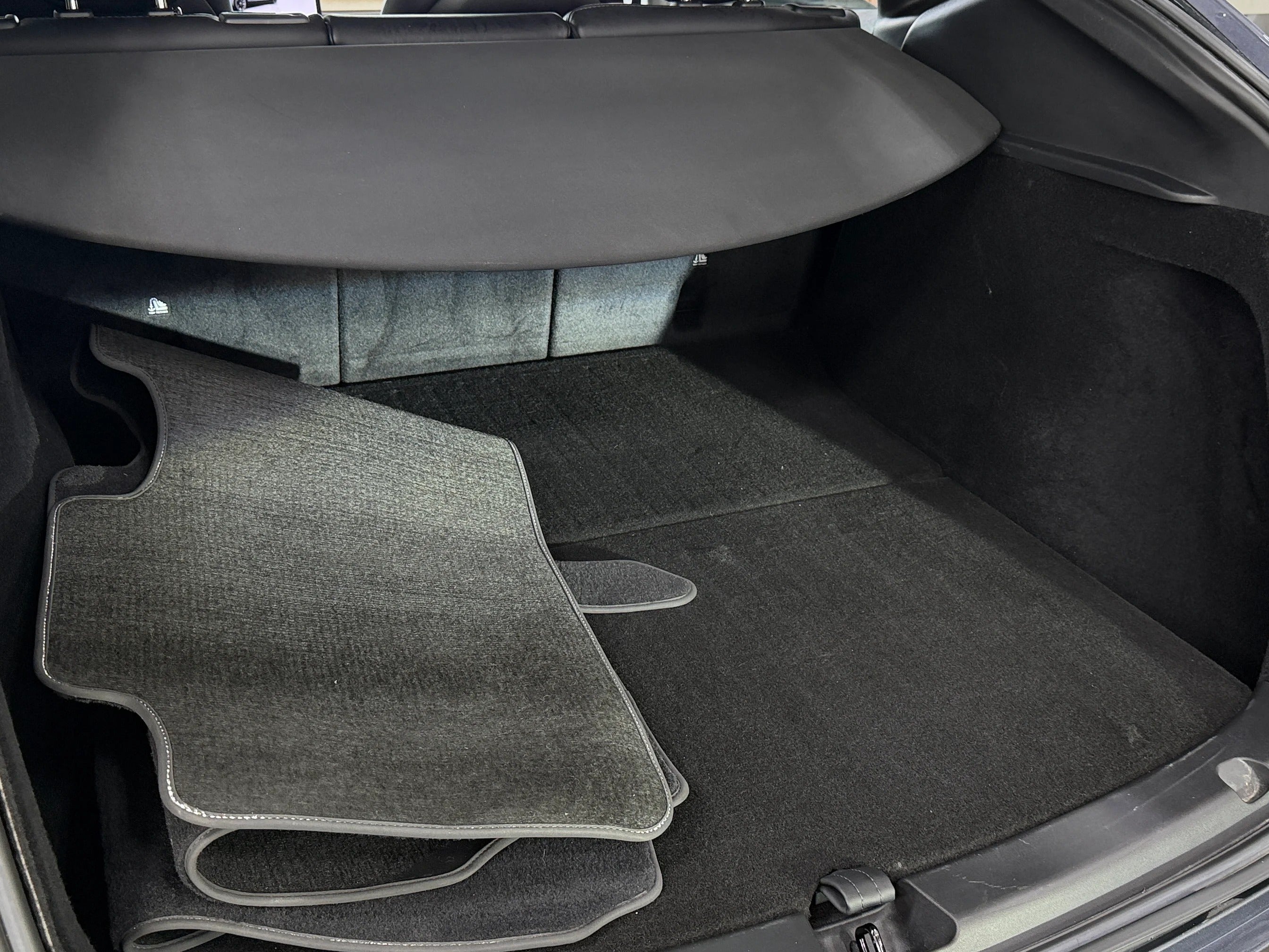 Used 2023 Tesla Model Y Long Range with VIN 7SAYGDEE9PA050692 for sale in Auburn, WA