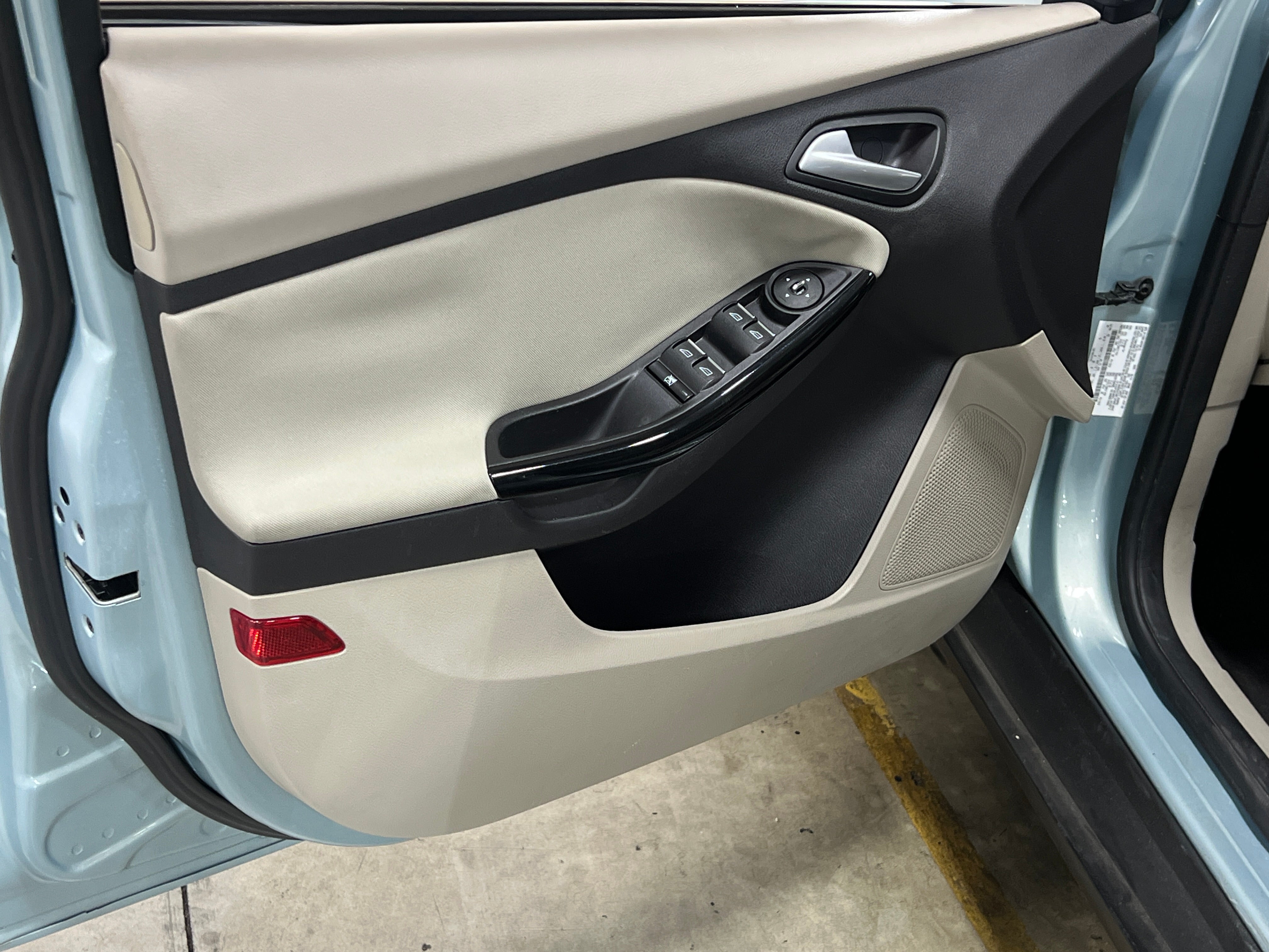 Used 2014 Ford Focus Electric with VIN 1FADP3R48EL363873 for sale in Auburn, WA