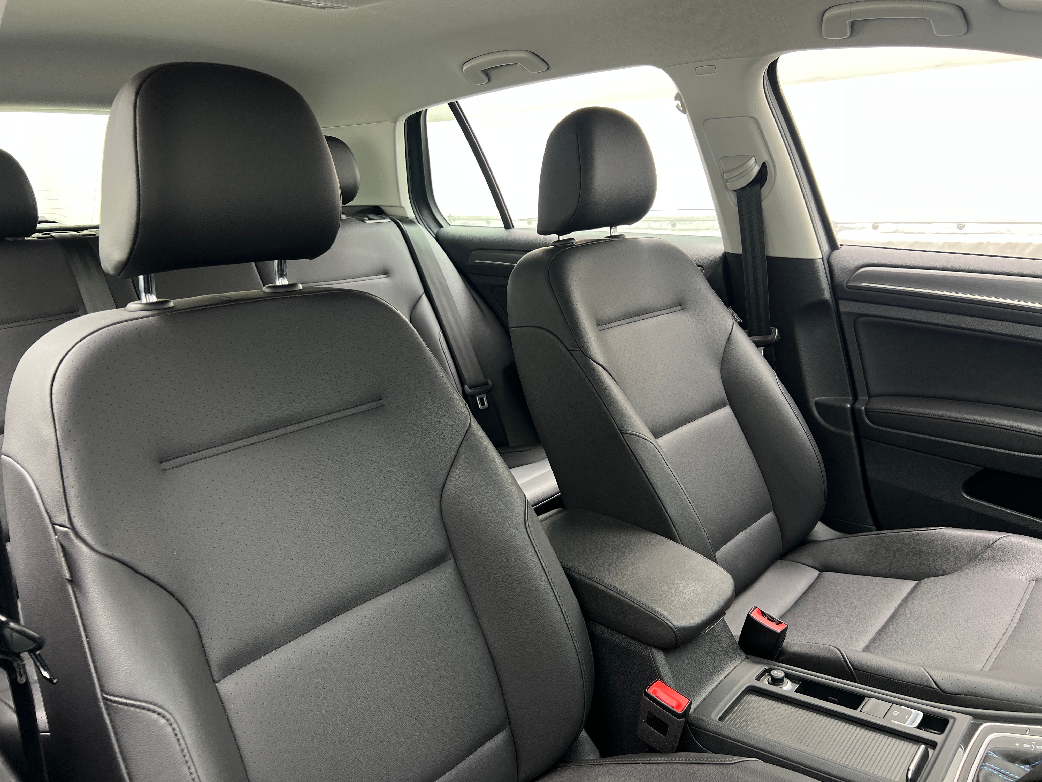 Used 2019 Volkswagen e-Golf e-Golf SEL Premium with VIN WVWPR7AU9KW917968 for sale in Auburn, WA