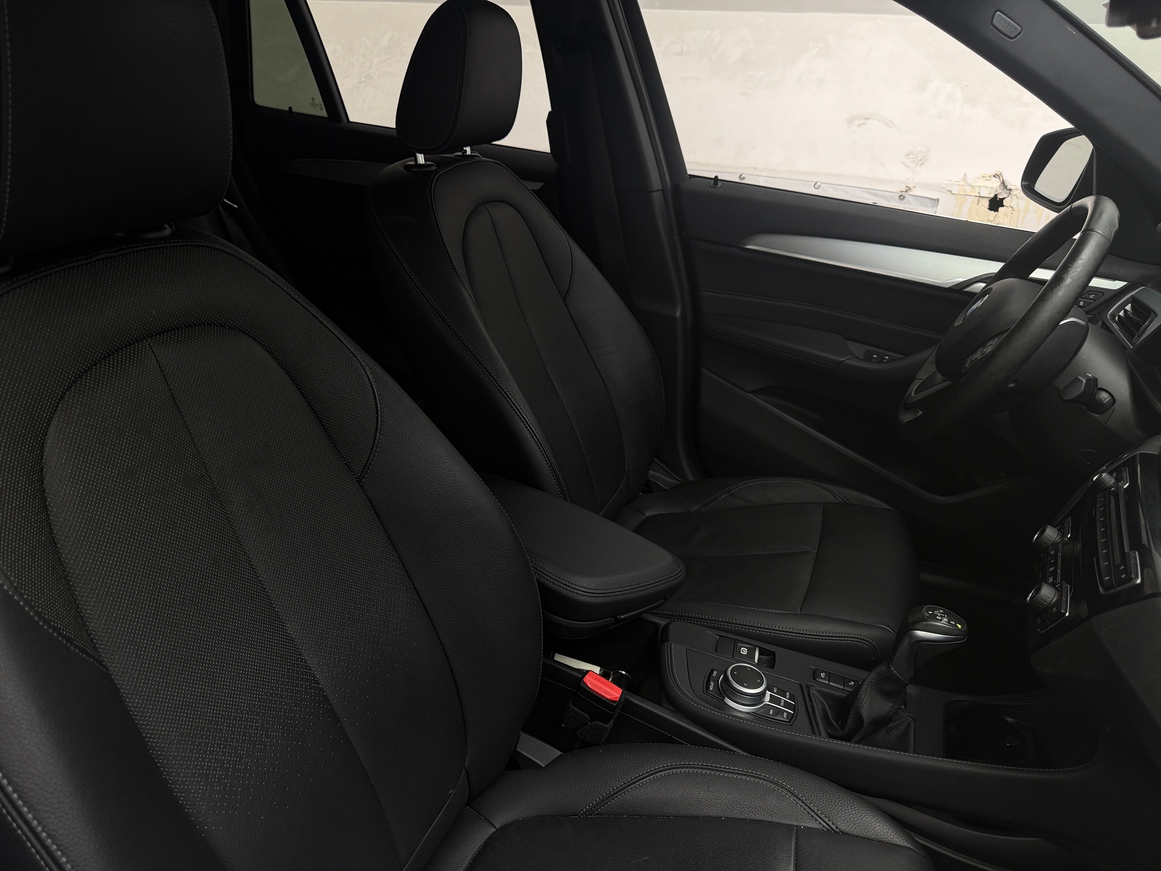 2019 BMW X1 28i