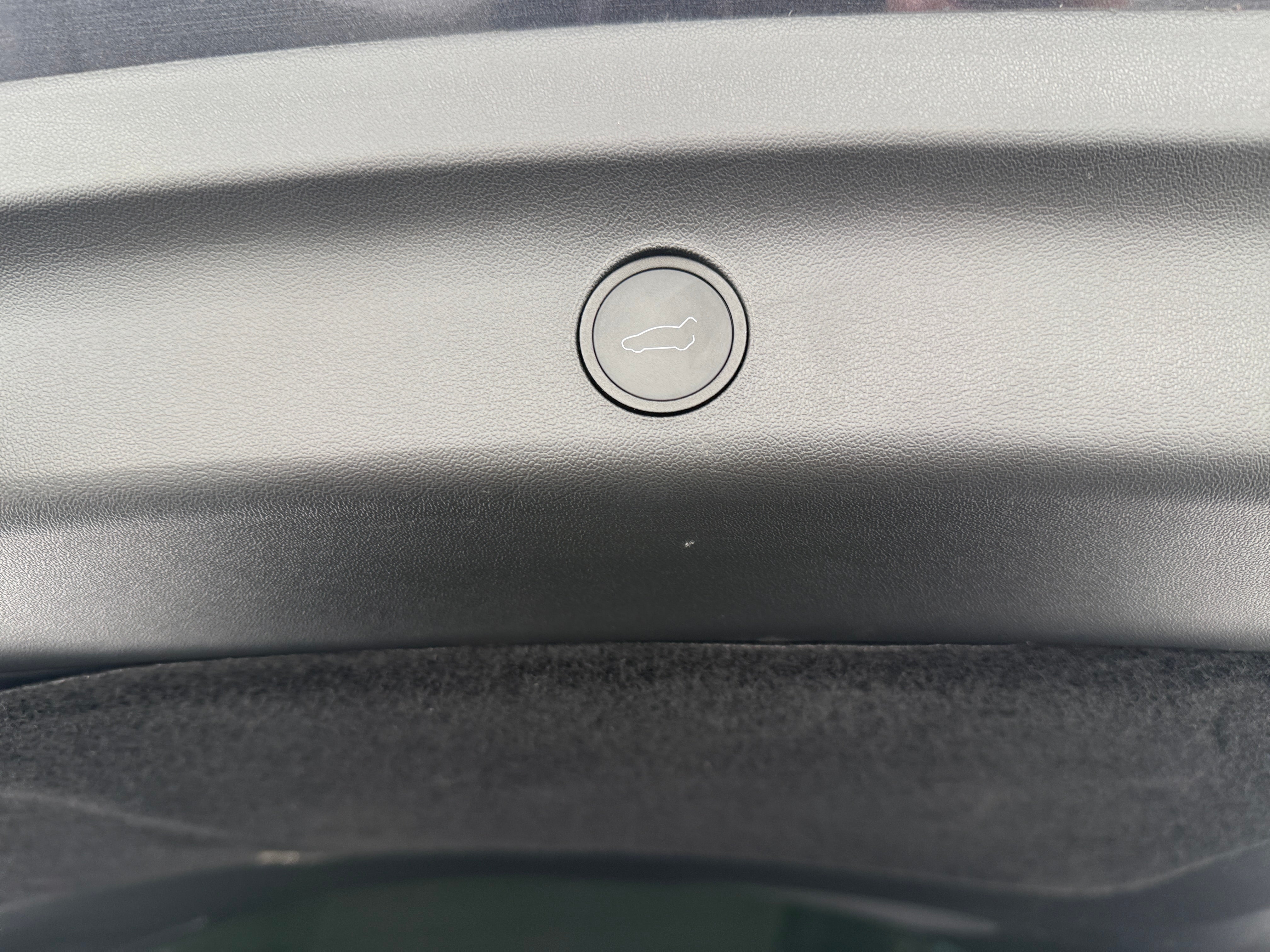Used 2024 Tesla Model Y Long Range with VIN 7SAYGAEE7RF092279 for sale in Auburn, WA