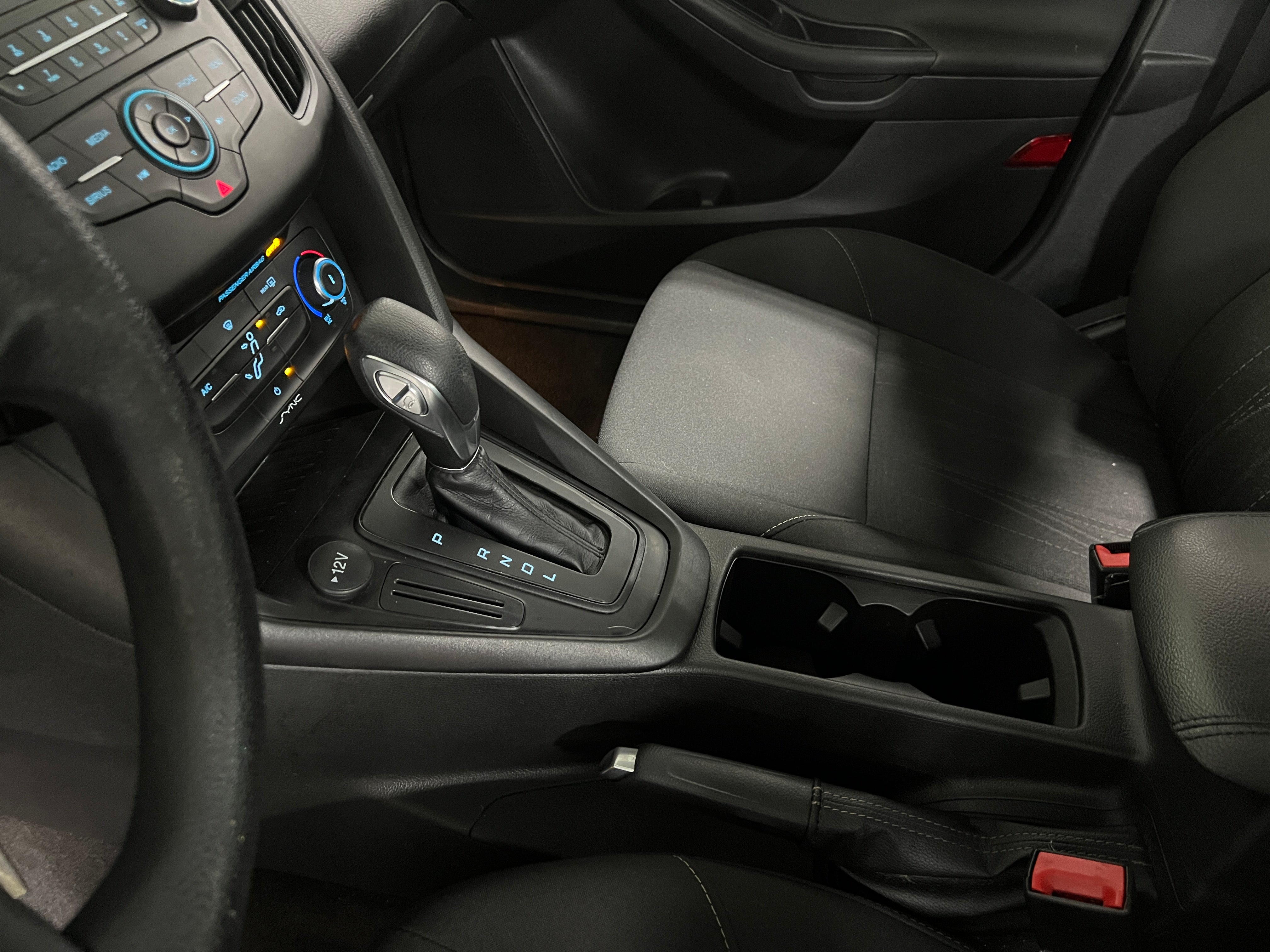 Used 2018 Ford Focus SE with VIN 1FADP3F29JL301458 for sale in Pewaukee, WI