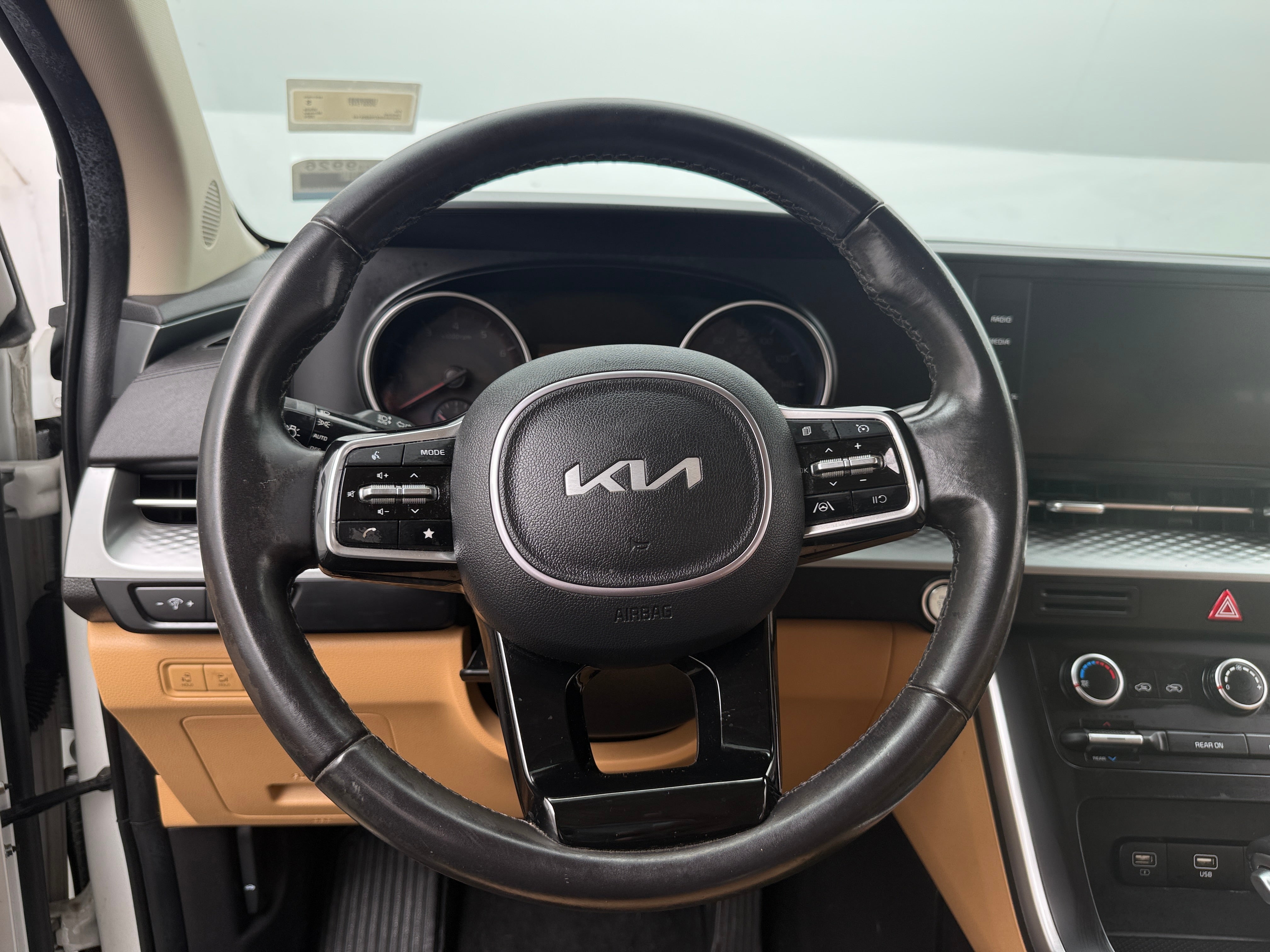 2024 Kia Carnival LX Seat Pkg