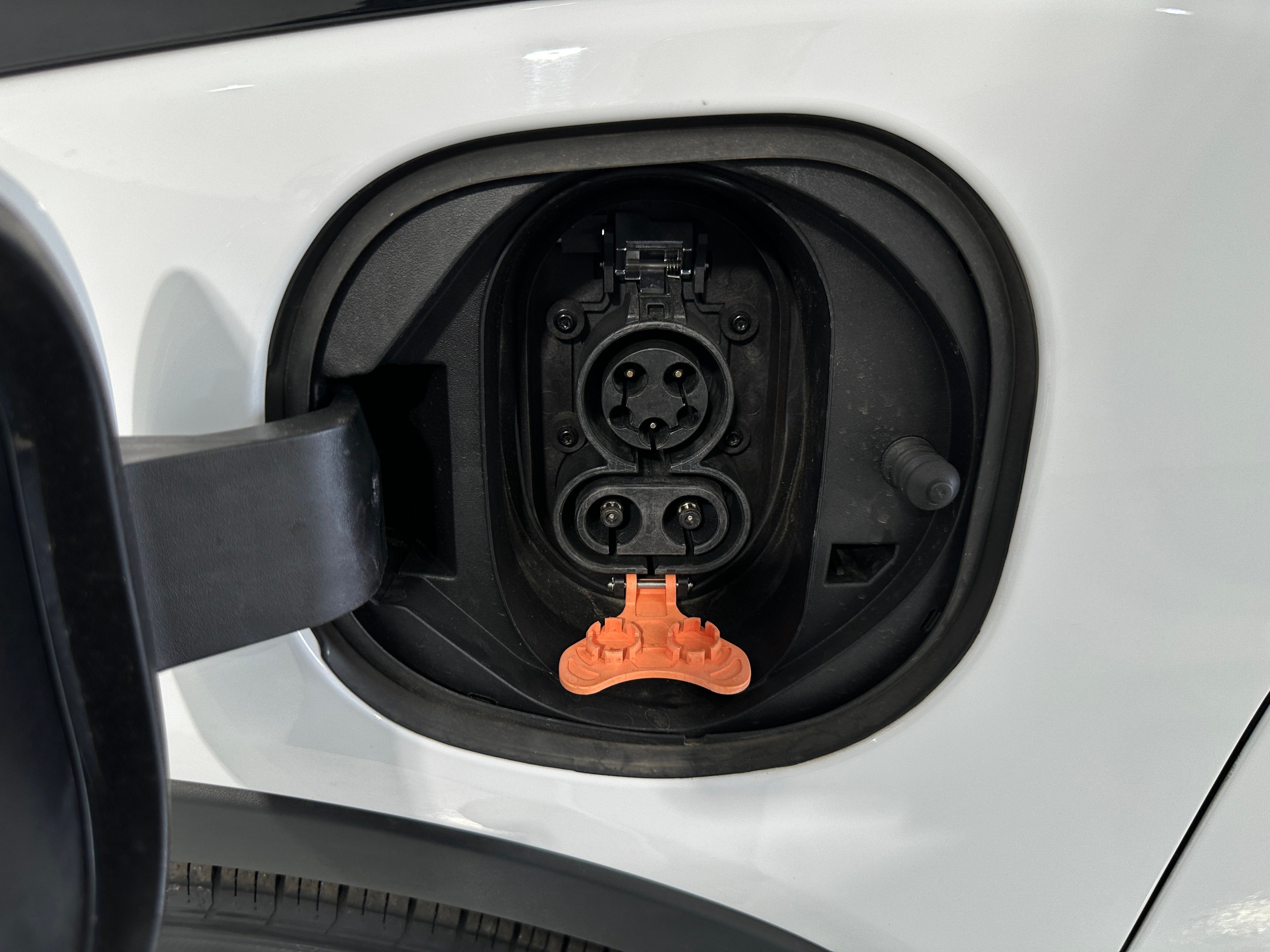 Used 2023 Chevrolet Bolt EV LT with VIN 1G1FW6S08P4187167 for sale in Oak Creek, WI