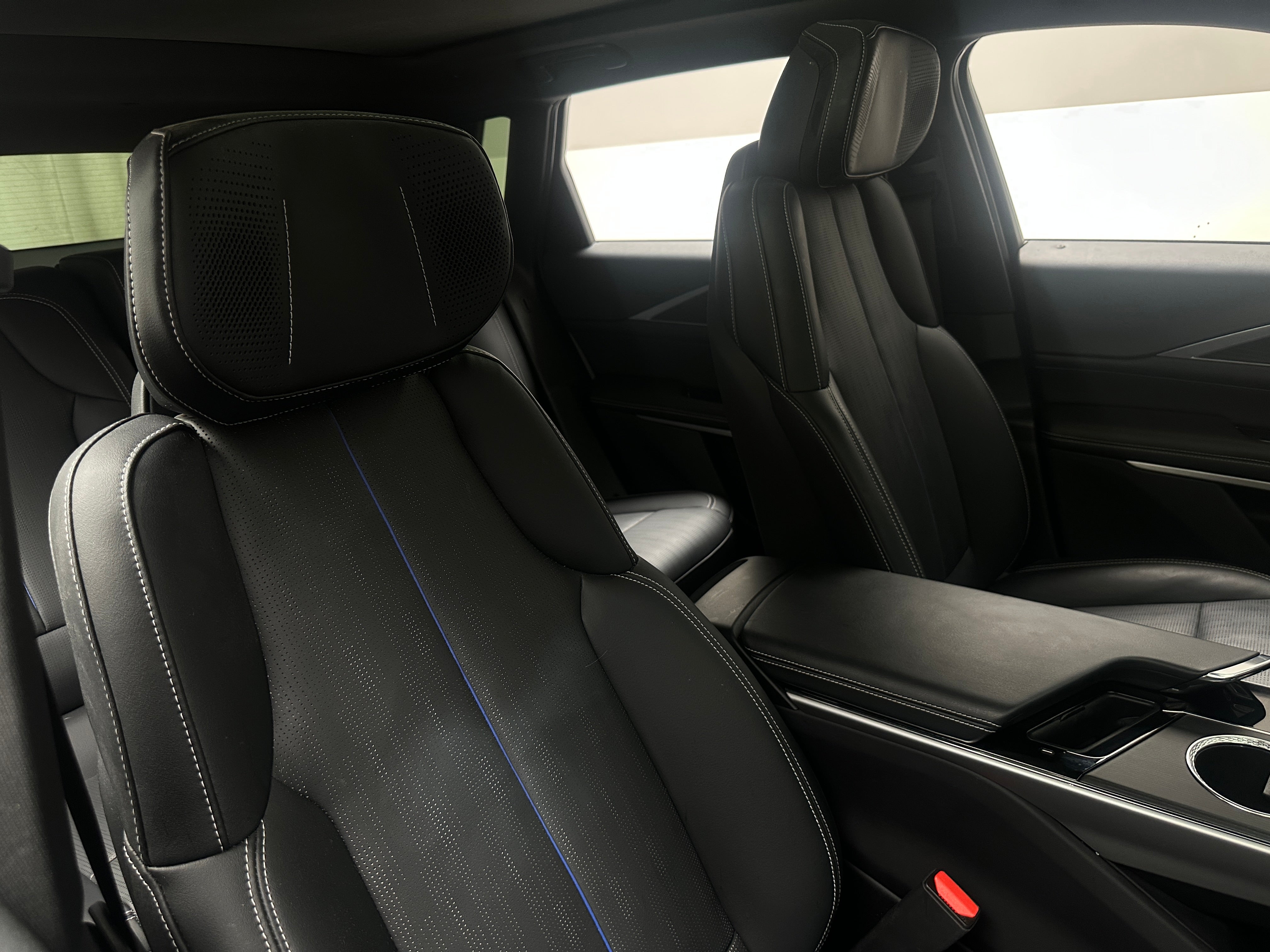 2025 Cadillac LYRIQ