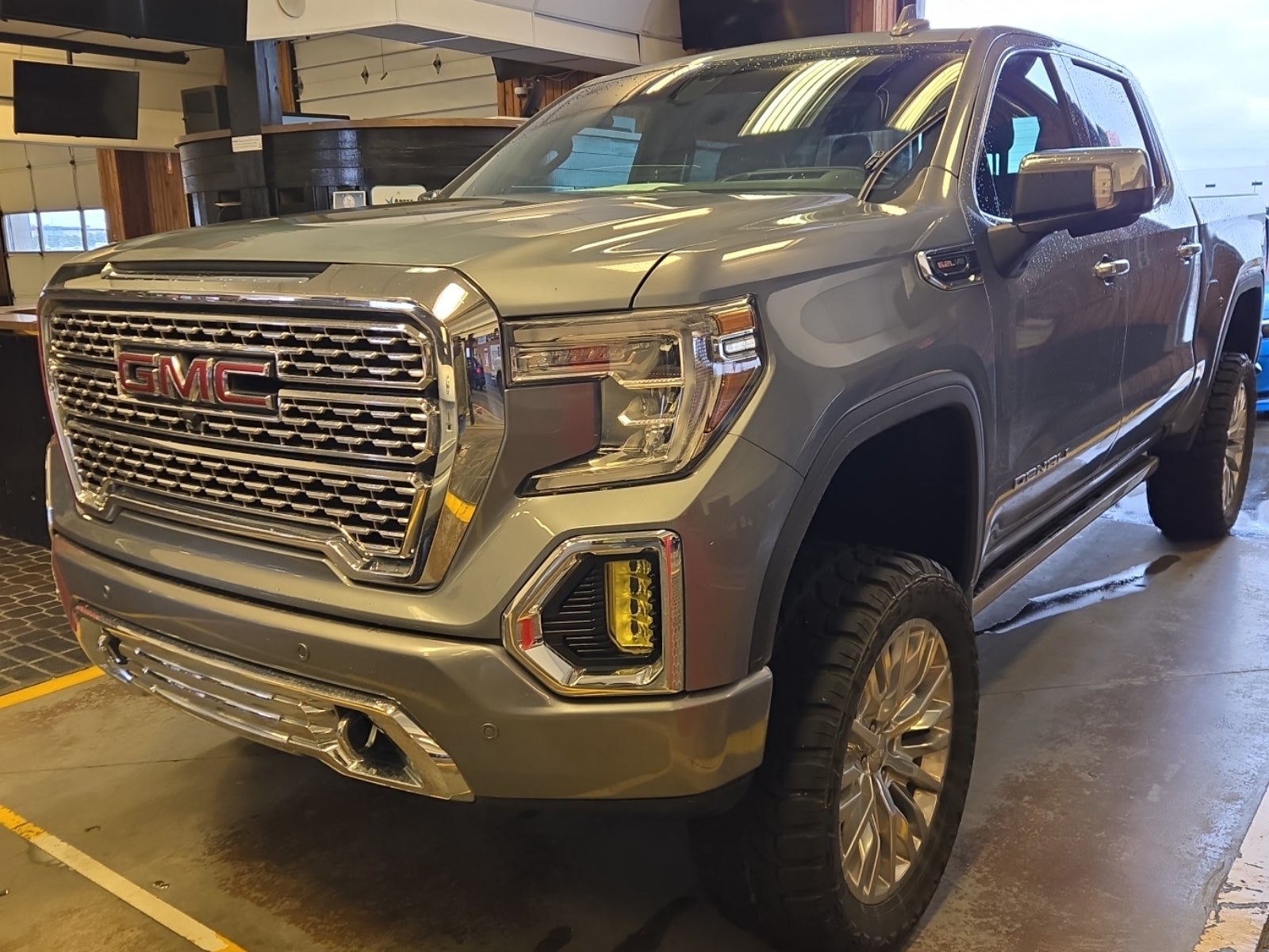 2019 GMC Sierra 1500 4WD Crew Cab 147" Denali