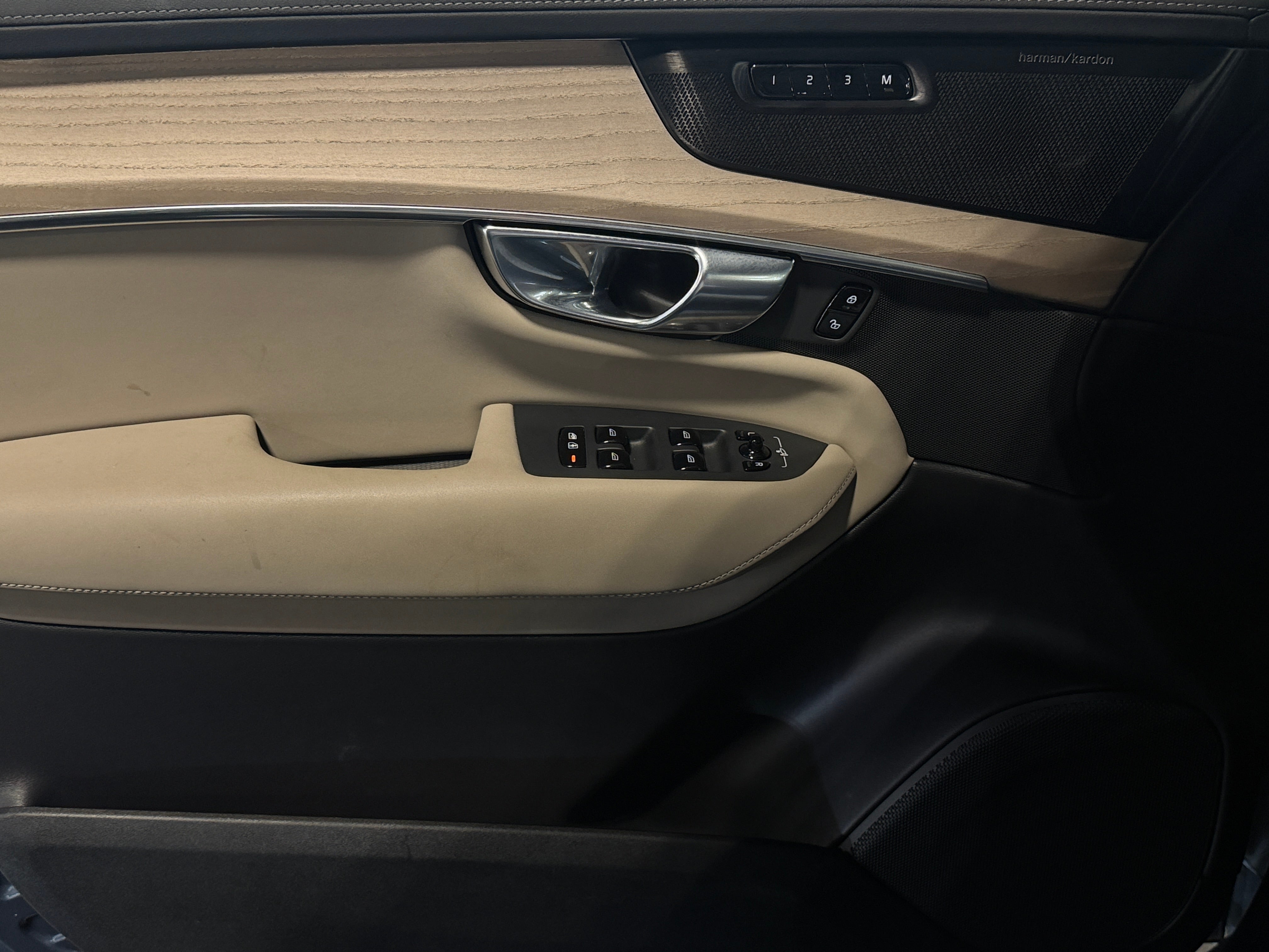 2026 Volvo XC90 Plus