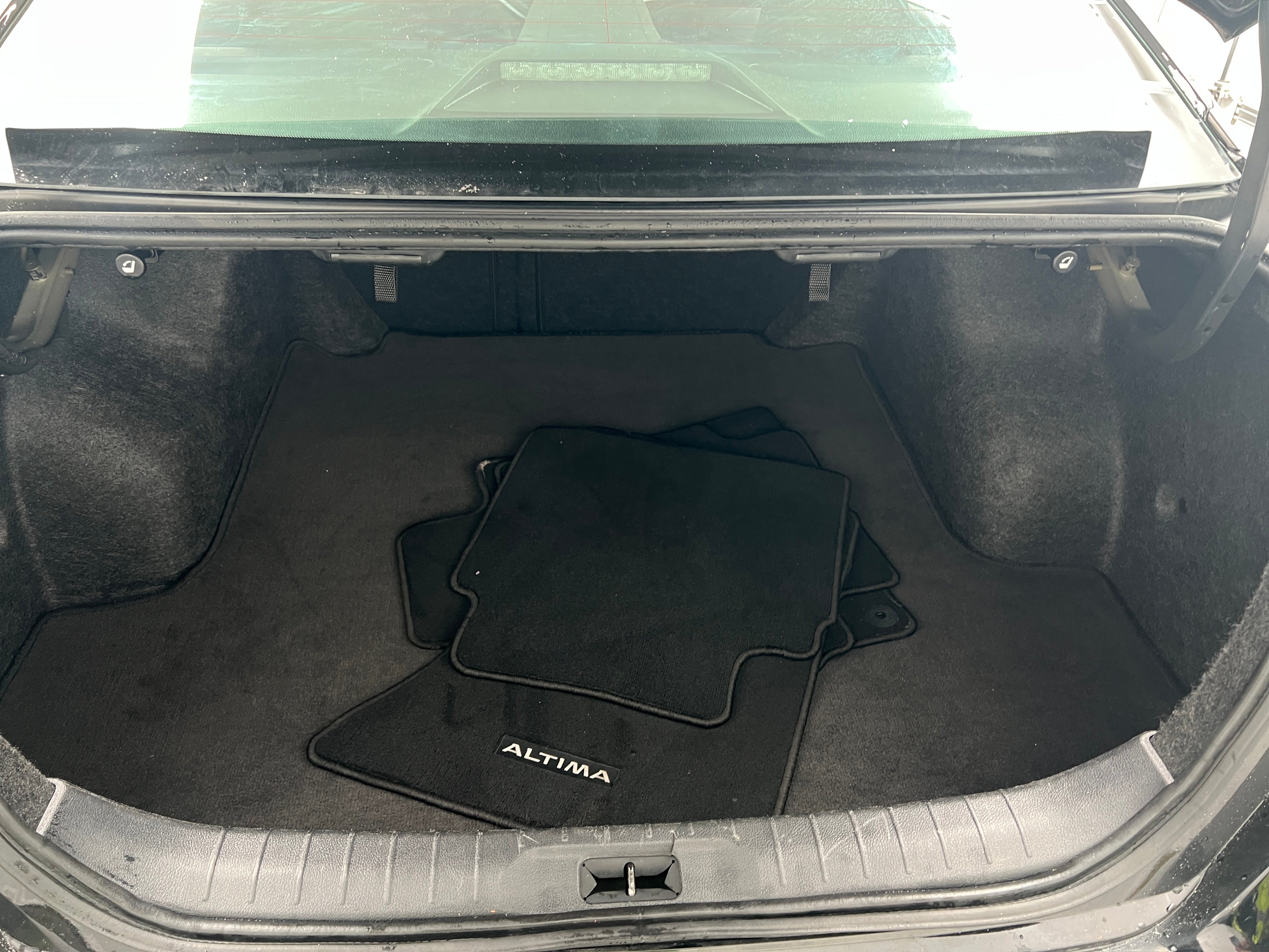 2025 Nissan Altima SV - Photo 6