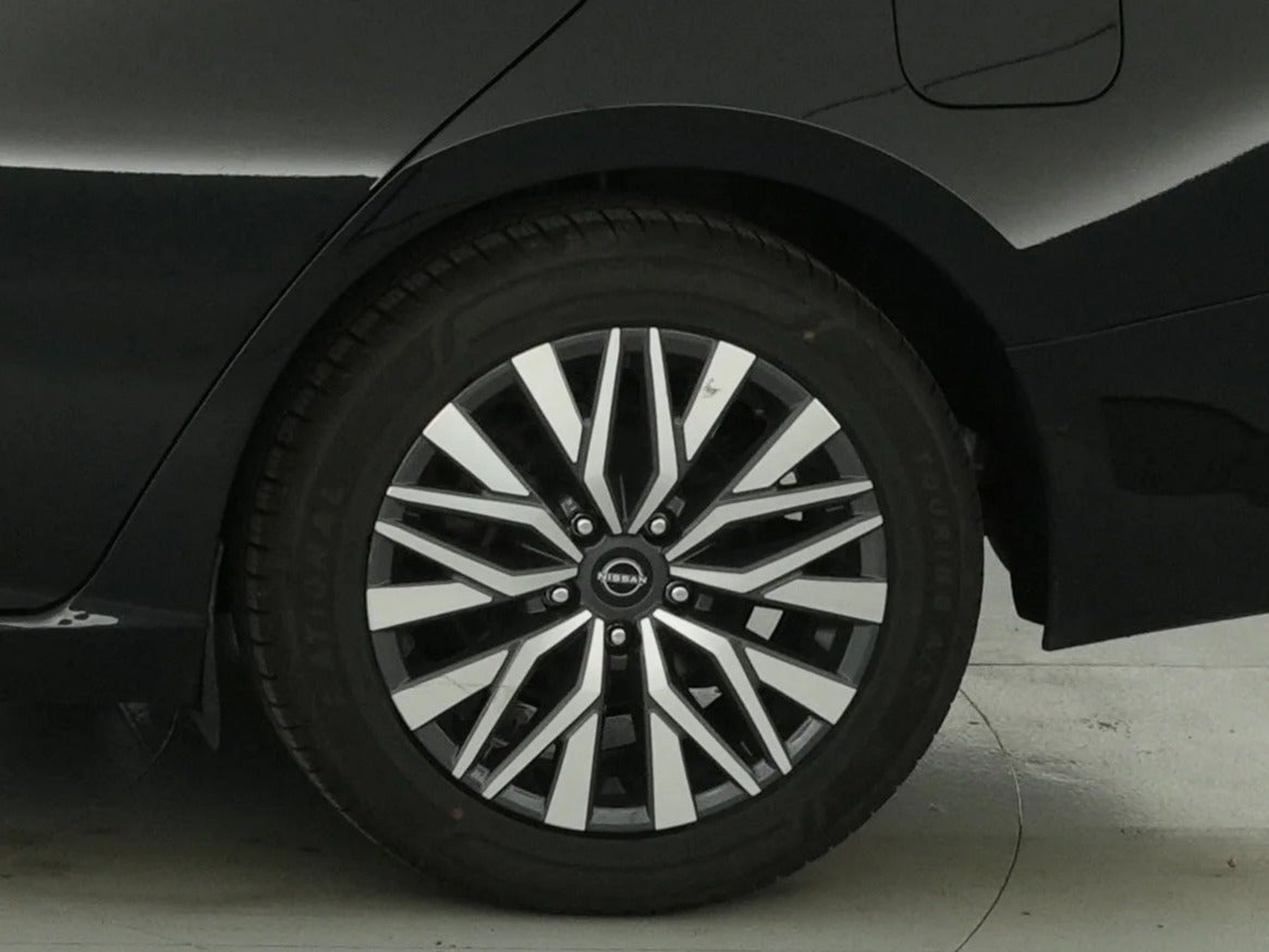 2025 Nissan Altima SV - Photo 16