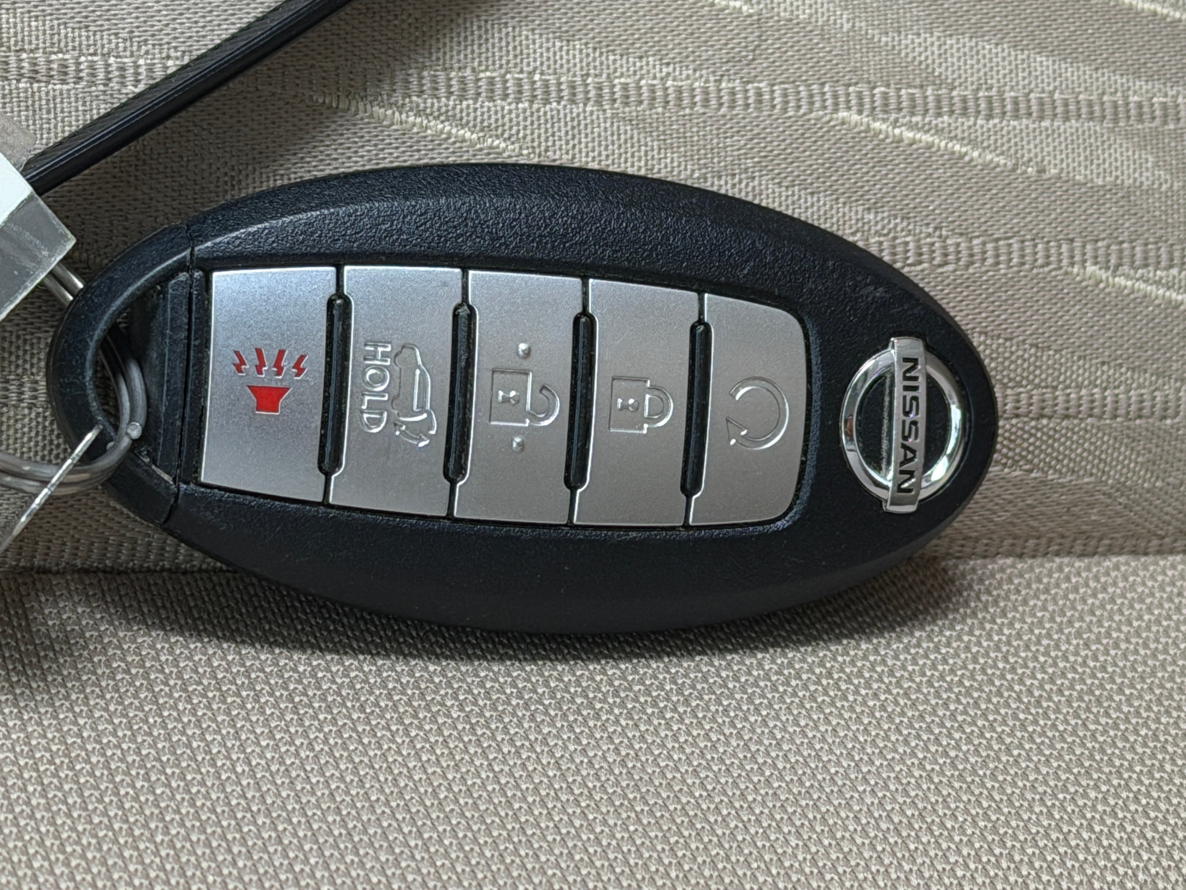 2018 Nissan Rogue SV - Photo 14