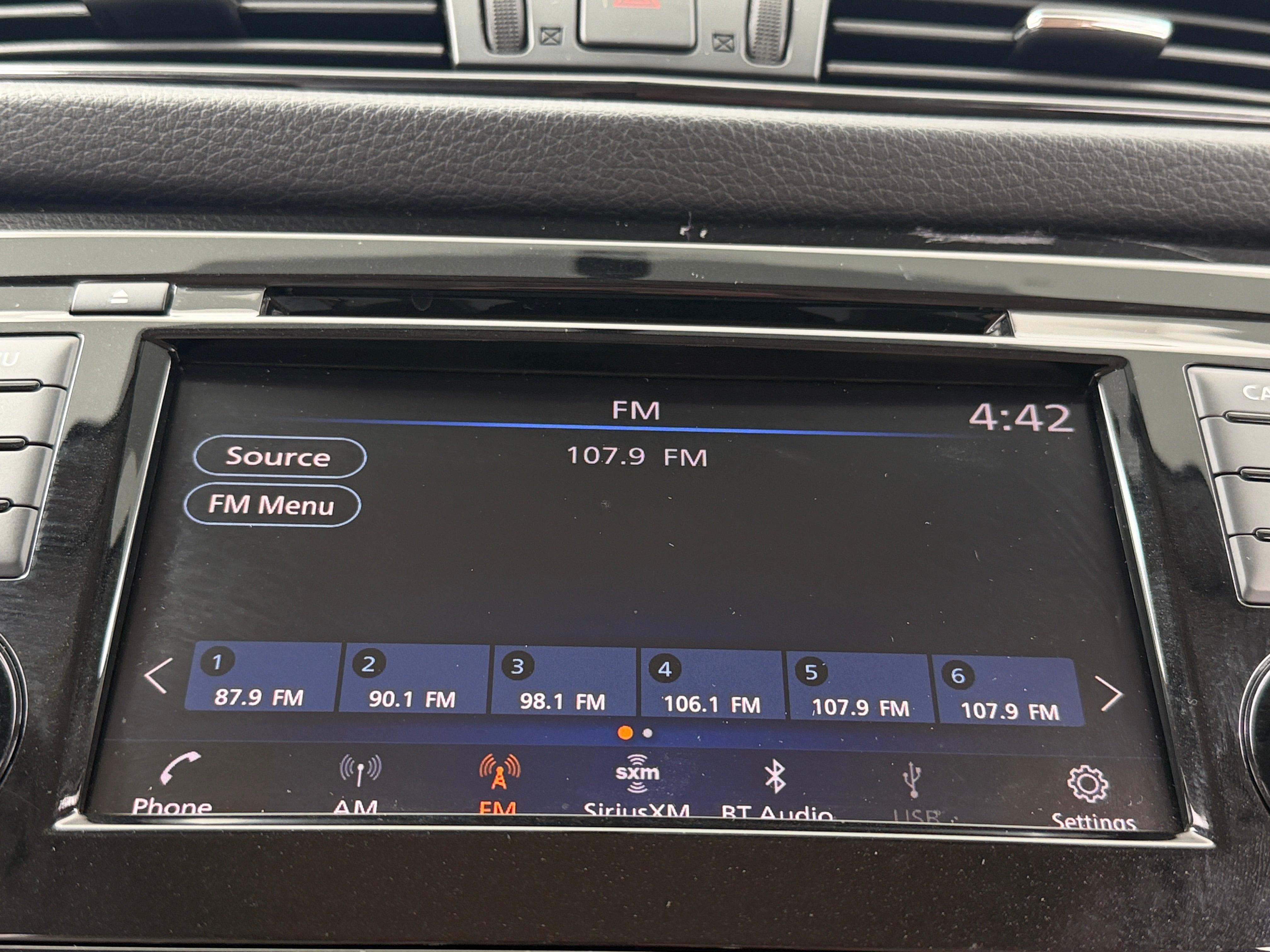 2018 Nissan Rogue SV - Photo 15