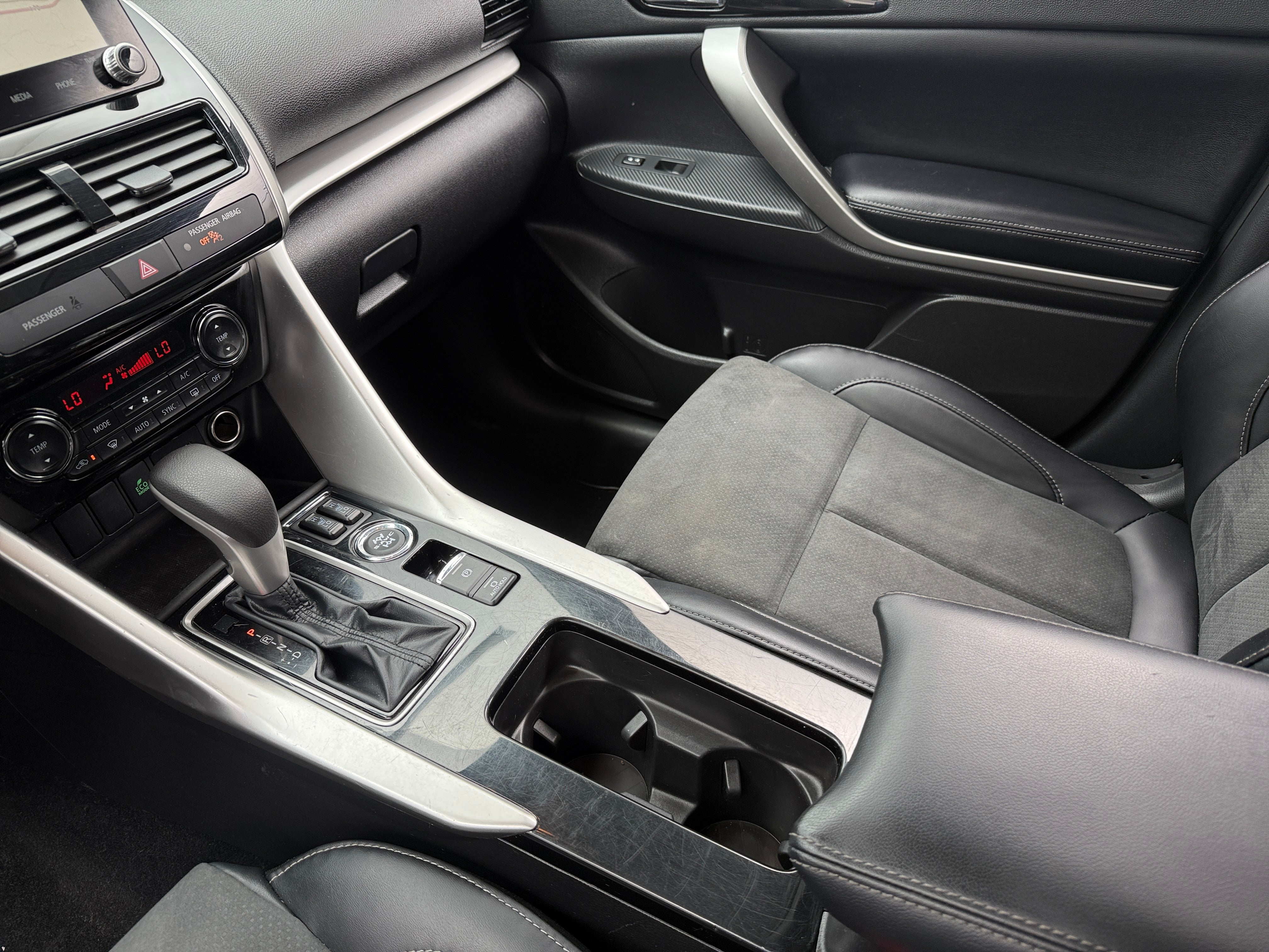 2025 Mitsubishi Eclipse Cross SE