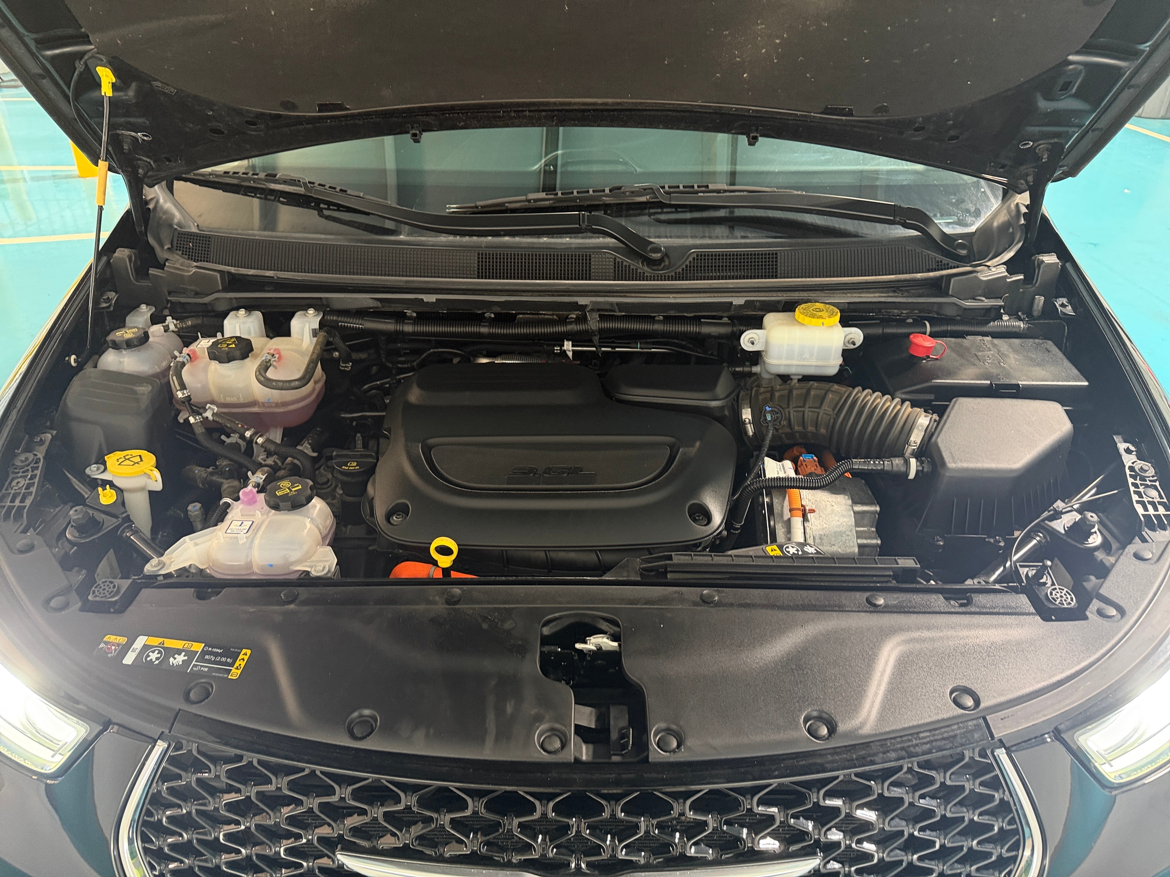2024 Chrysler Pacifica PHEV Select