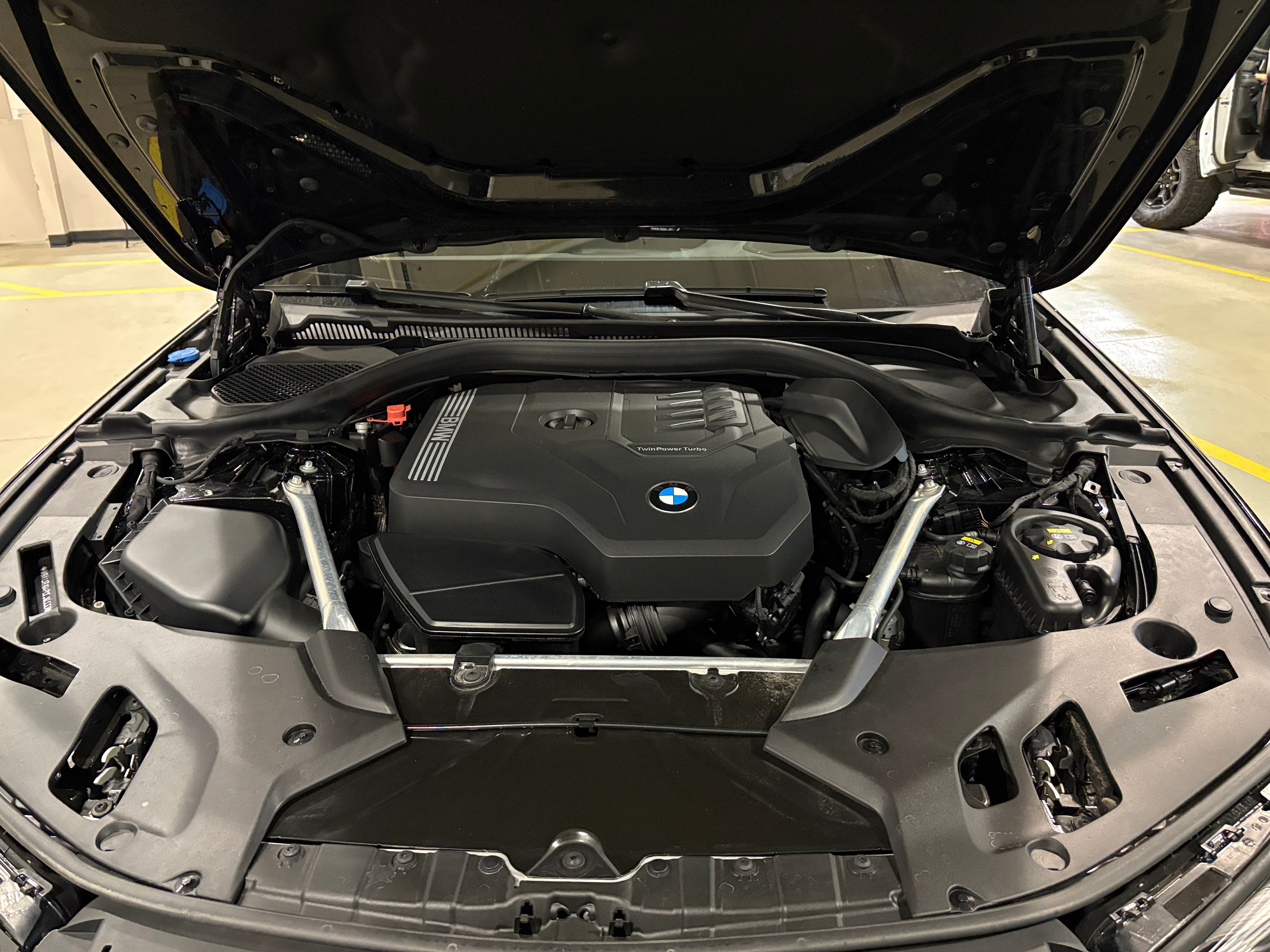2023 BMW 5 Series 530i