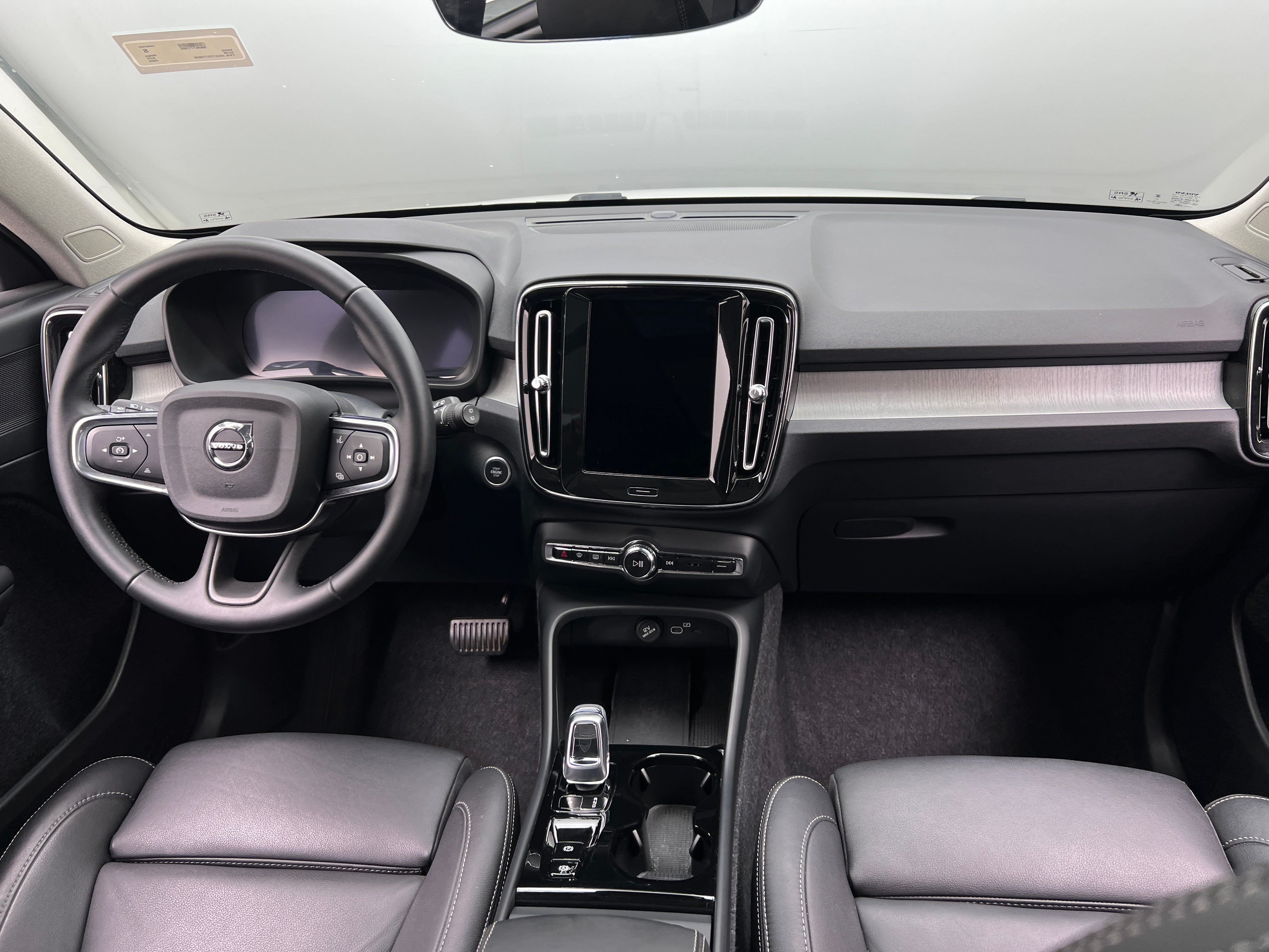 2026 Volvo XC40 Plus