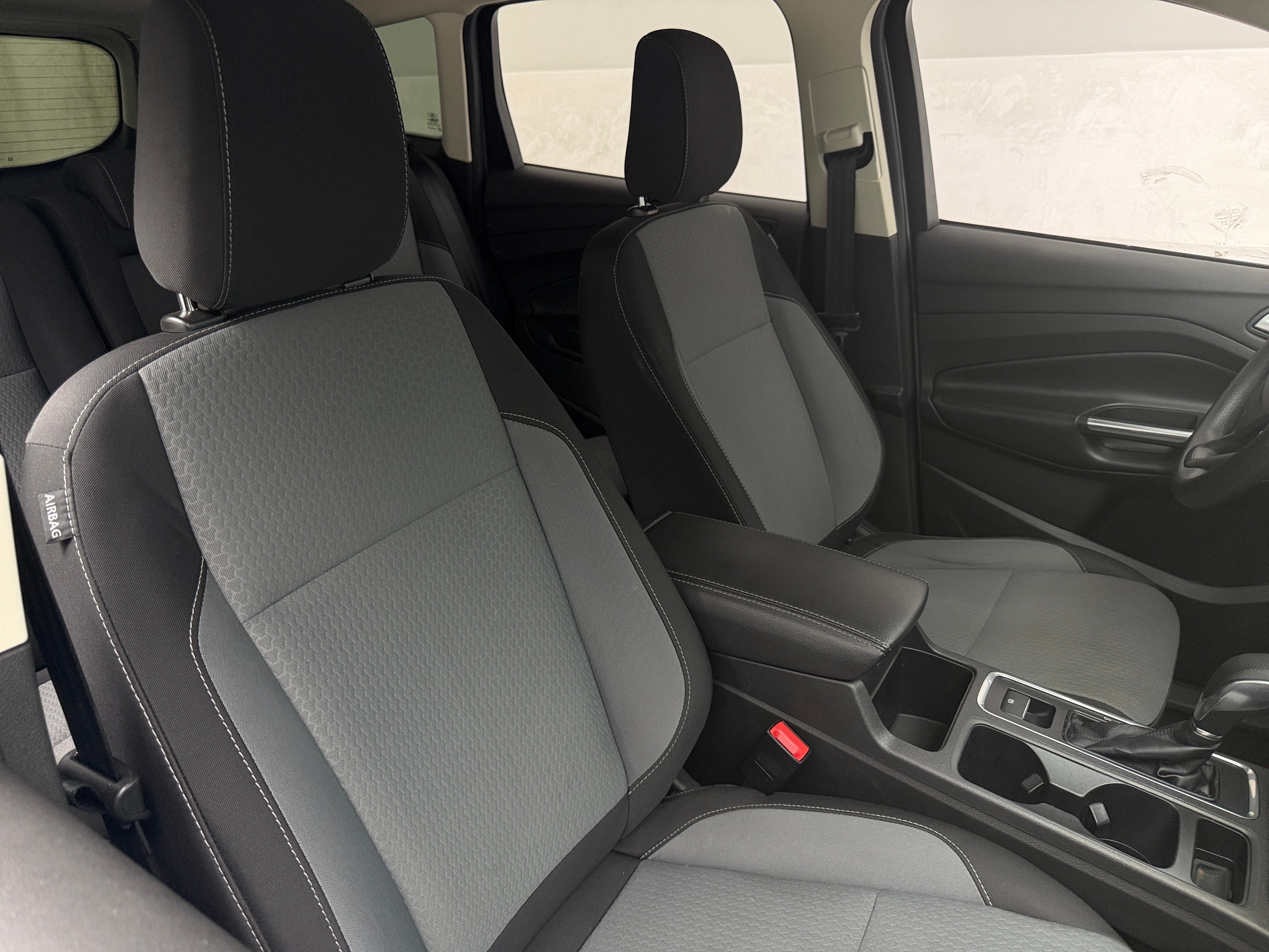 Used 2018 Ford Escape SE with VIN 1FMCU0GD9JUD35208 for sale in Pewaukee, WI