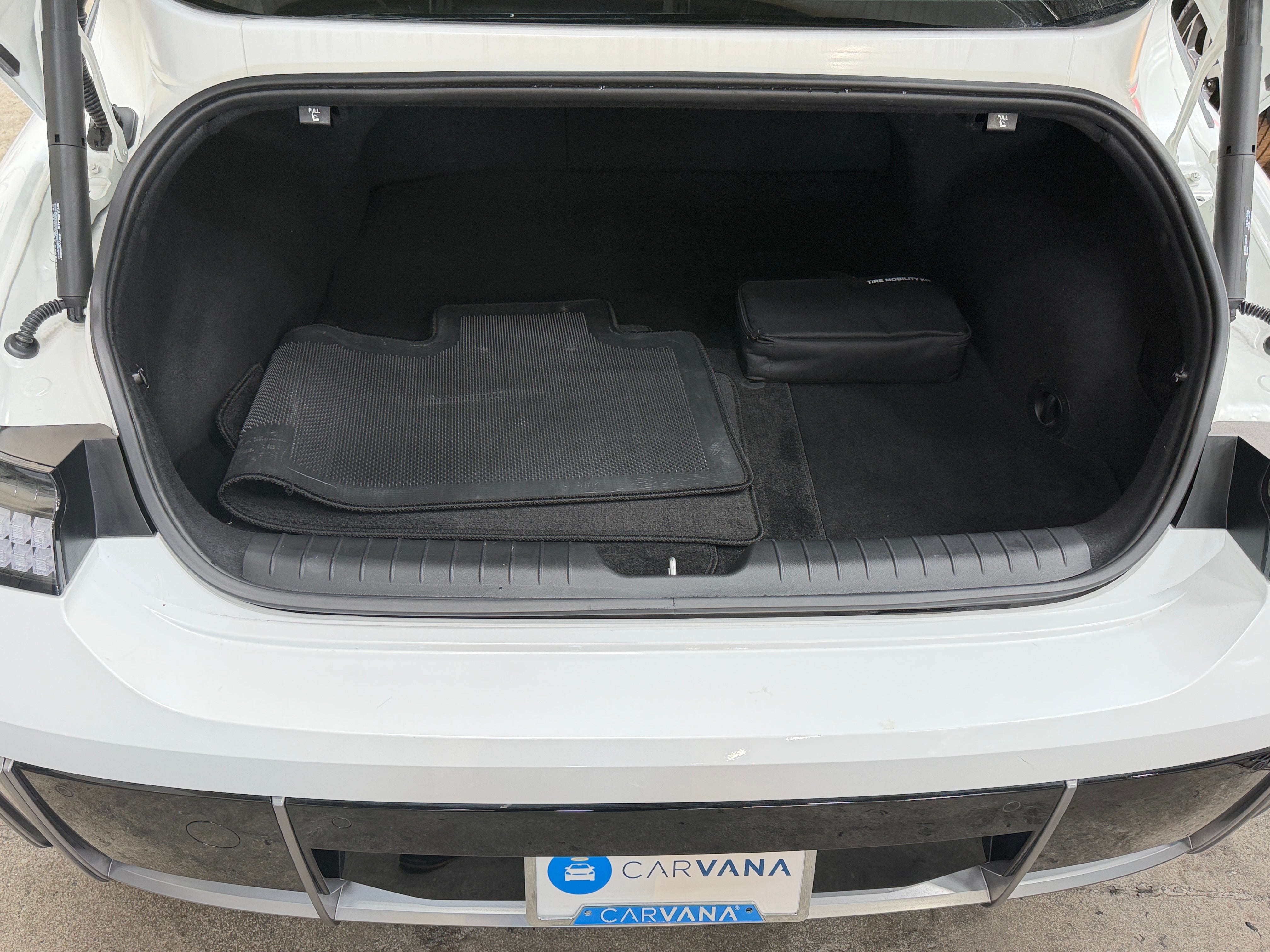 Used 2025 Hyundai IONIQ 6 Limited with VIN KMHM54AA9SA085642 for sale in Auburn, WA
