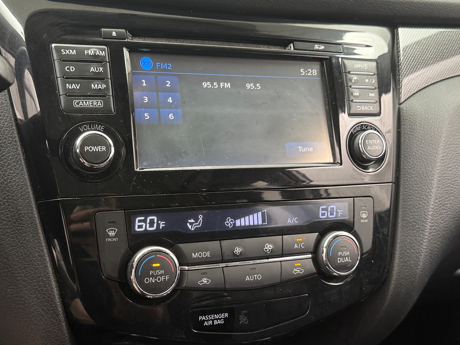 Thumbnail: 2014 Nissan Rogue - 3