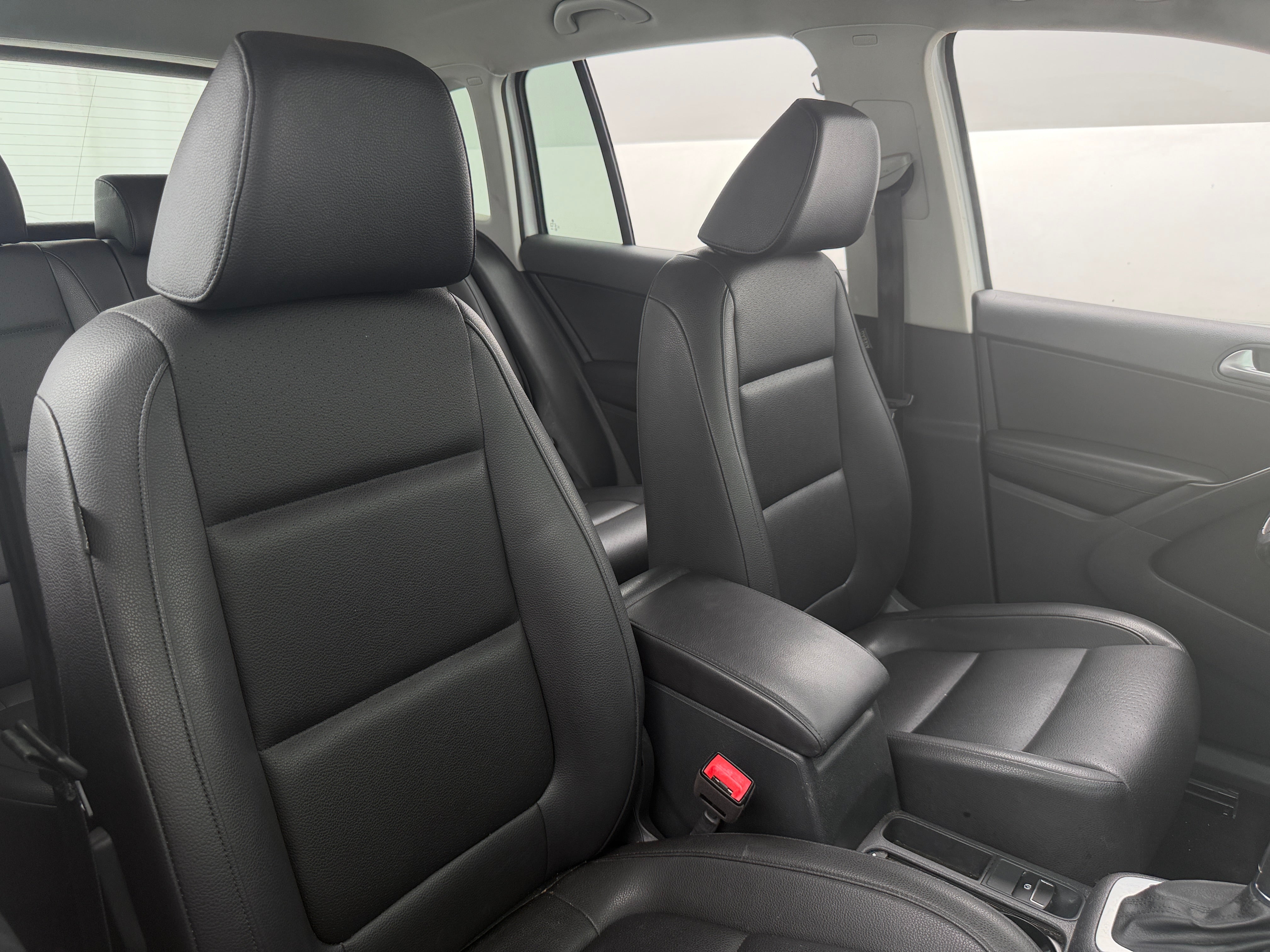 Used 2017 Volkswagen Tiguan S with VIN WVGBV7AXXHK039494 for sale in Pewaukee, WI