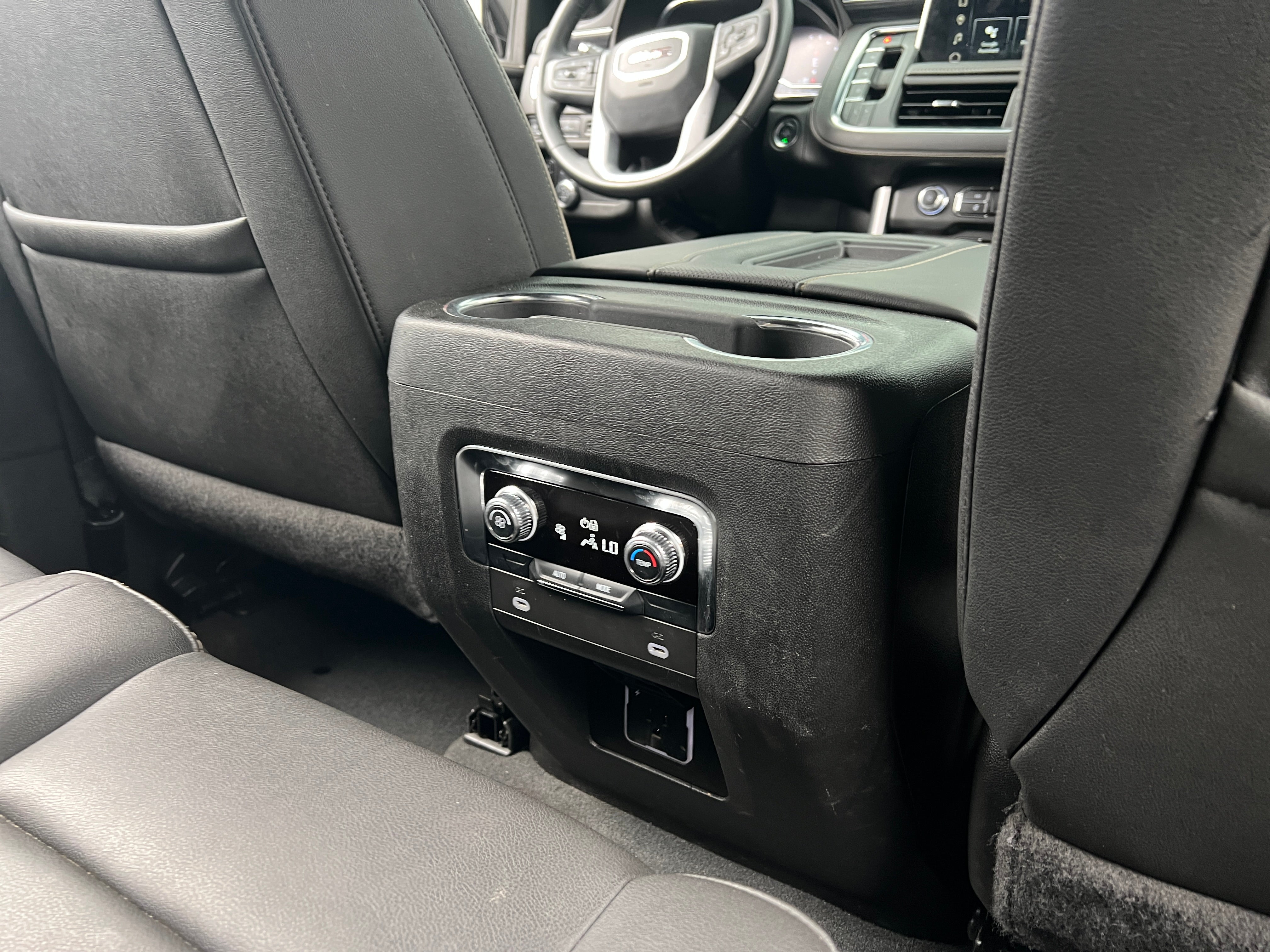 2024 GMC Yukon