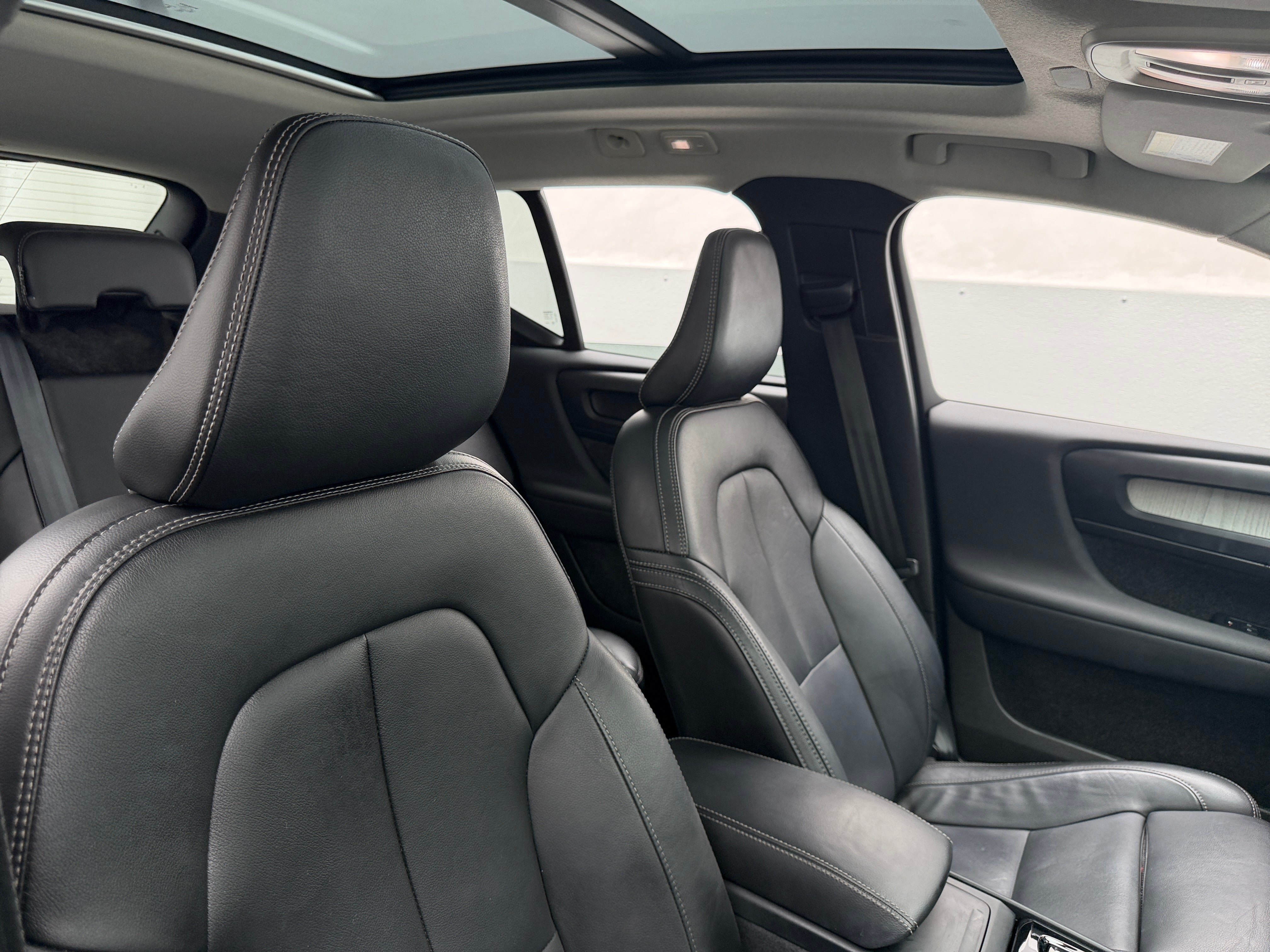 2024 Volvo XC40