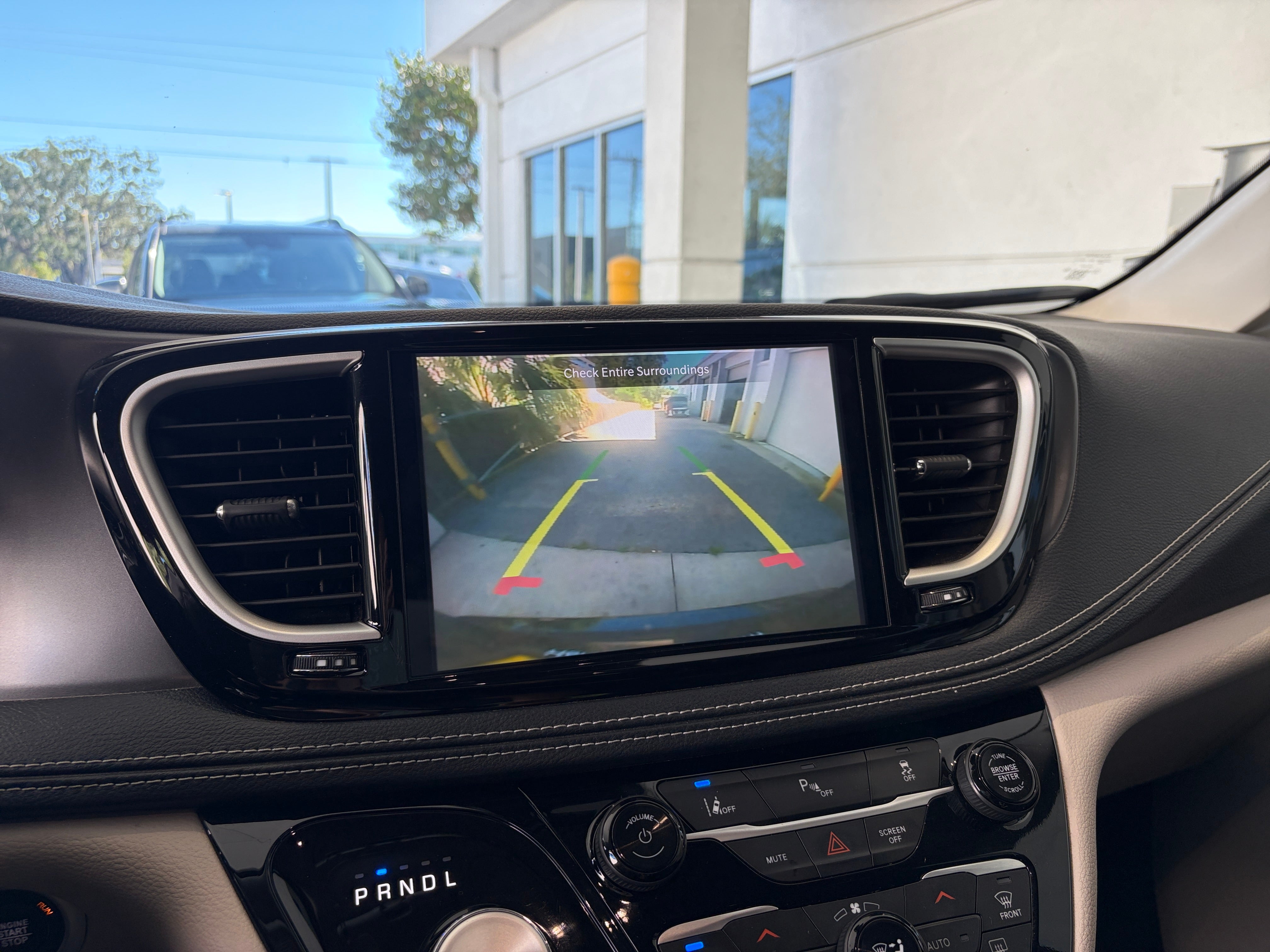 2023 Chrysler Pacifica Hybrid Touring L