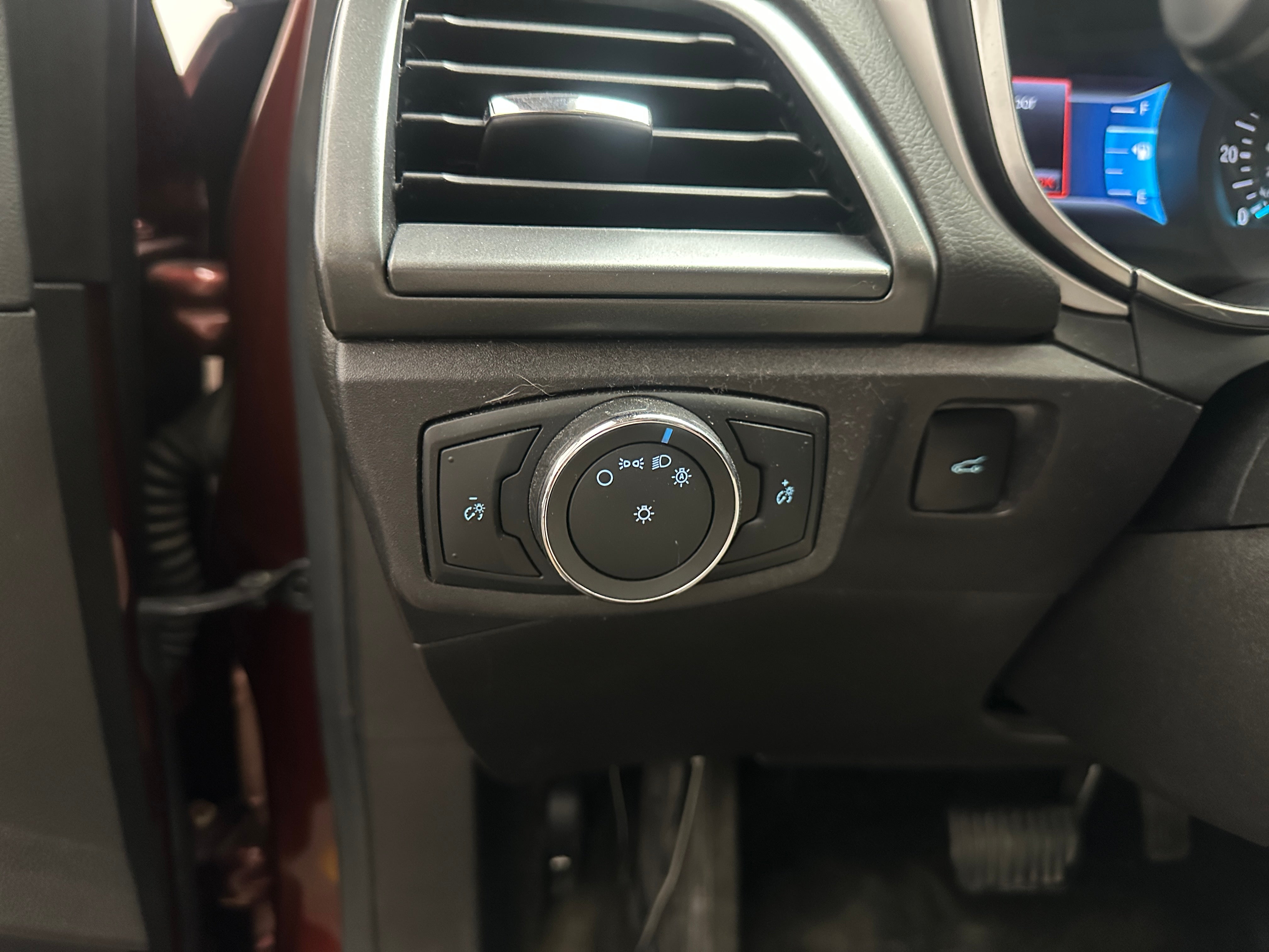Used 2016 Ford Fusion SE with VIN 3FA6P0H76GR352104 for sale in Pewaukee, WI